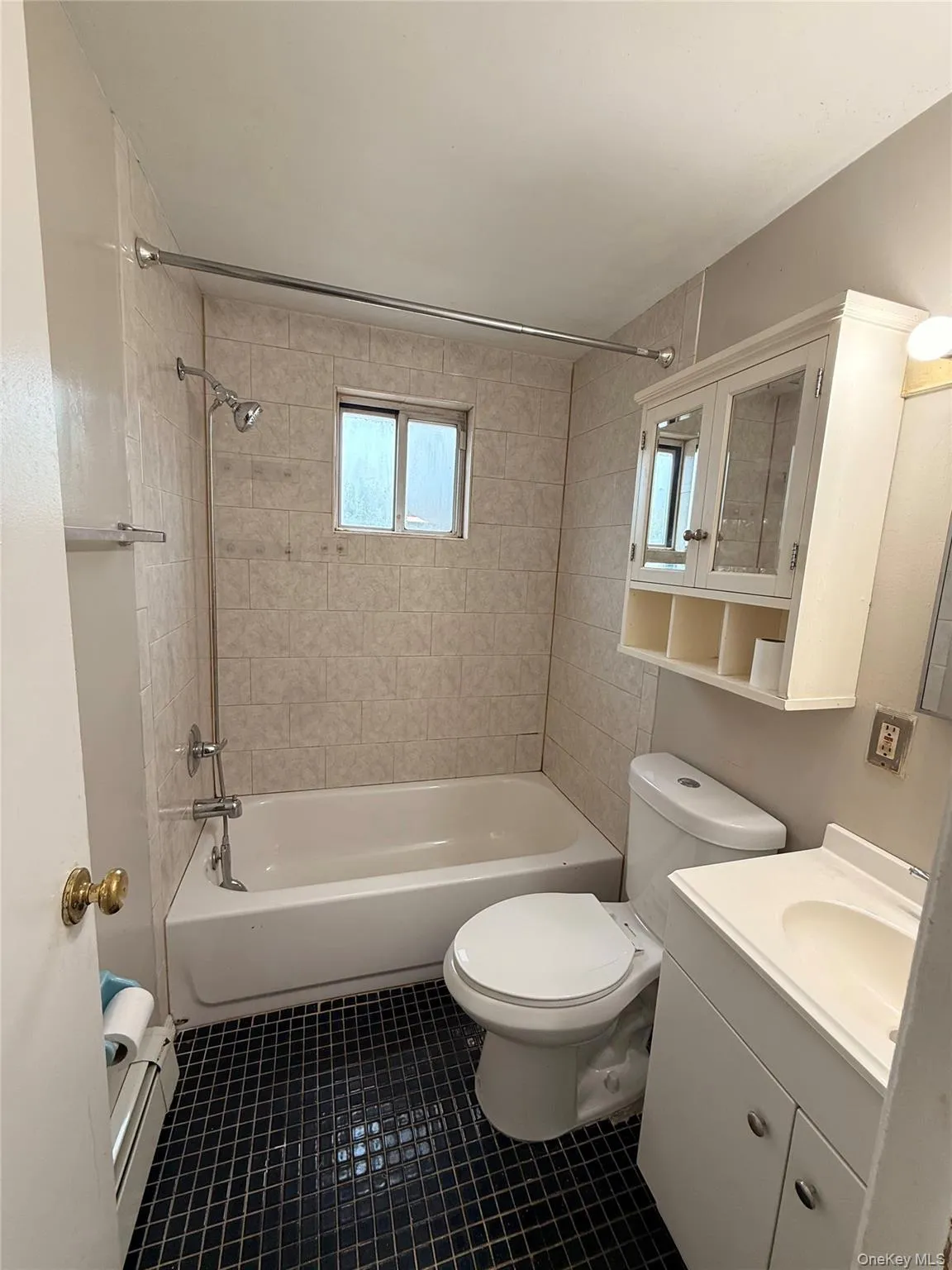 19 Nassau Avenue, West Babylon, NY, 1 Bedroom Bedrooms, 3 Rooms Rooms,1 BathroomBathrooms,Residential Lease,For Rent,Nassau,0,1026287 19 Nassau Avenue, West Babylon, NY, 1 Bedroom Bedrooms, 3 Rooms Rooms,1 BathroomBathrooms,Residential Lease,For Rent,Nassau,0,1026287