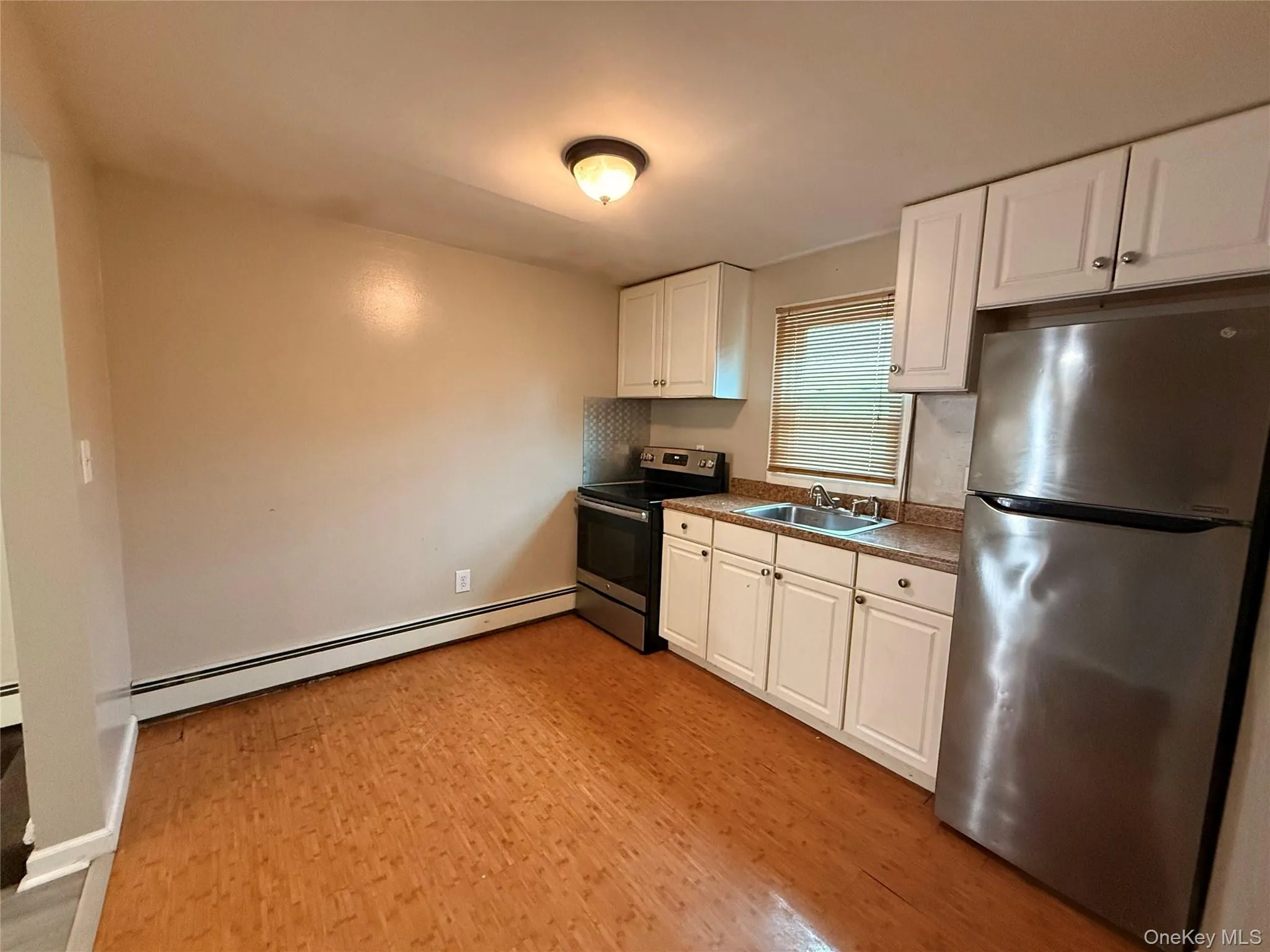 19 Nassau Avenue, West Babylon, NY, 1 Bedroom Bedrooms, 3 Rooms Rooms,1 BathroomBathrooms,Residential Lease,For Rent,Nassau,0,1026287 19 Nassau Avenue, West Babylon, NY, 1 Bedroom Bedrooms, 3 Rooms Rooms,1 BathroomBathrooms,Residential Lease,For Rent,Nassau,0,1026287