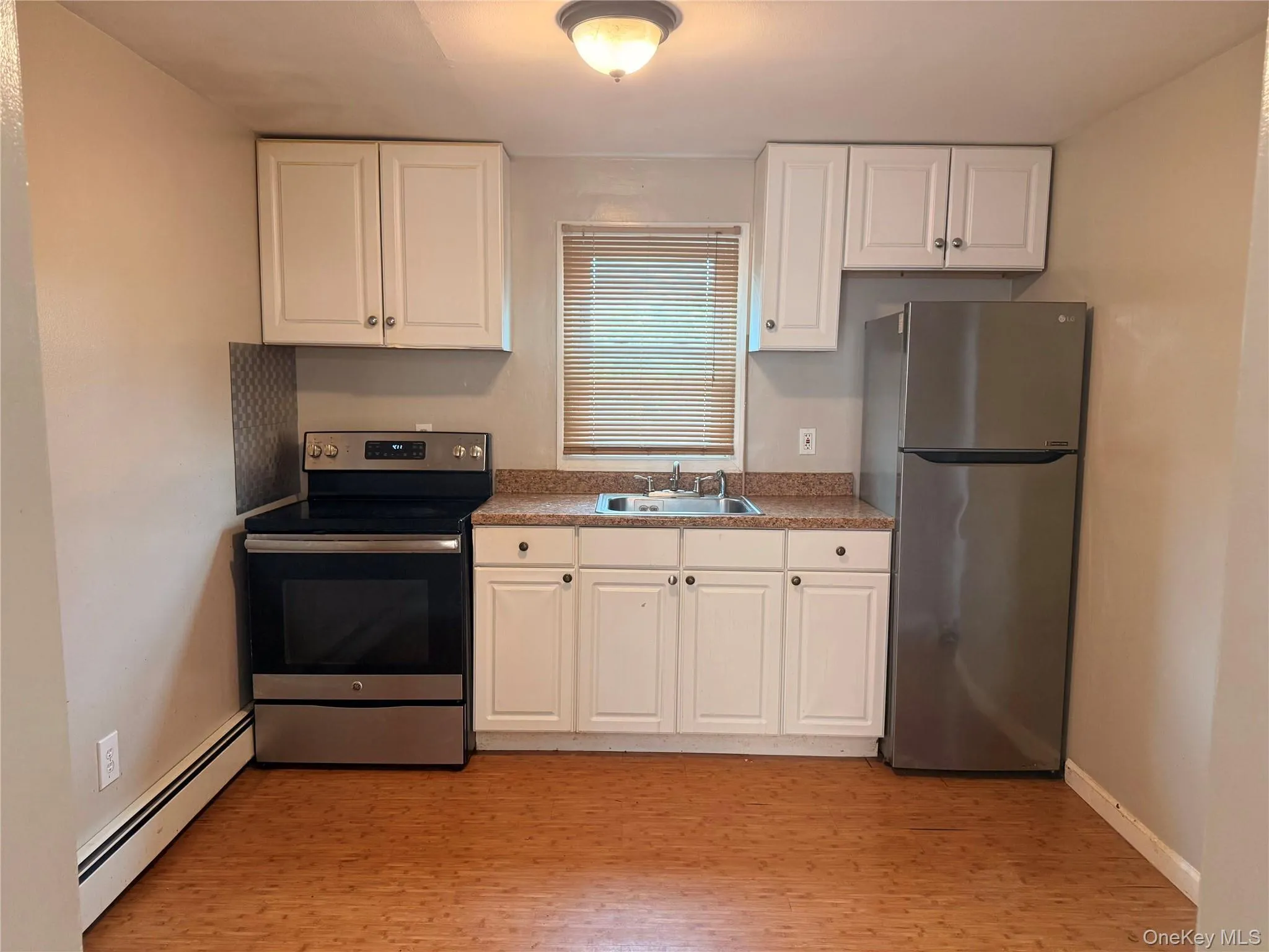 19 Nassau Avenue, West Babylon, NY, 1 Bedroom Bedrooms, 3 Rooms Rooms,1 BathroomBathrooms,Residential Lease,For Rent,Nassau,0,1026287 19 Nassau Avenue, West Babylon, NY, 1 Bedroom Bedrooms, 3 Rooms Rooms,1 BathroomBathrooms,Residential Lease,For Rent,Nassau,0,1026287