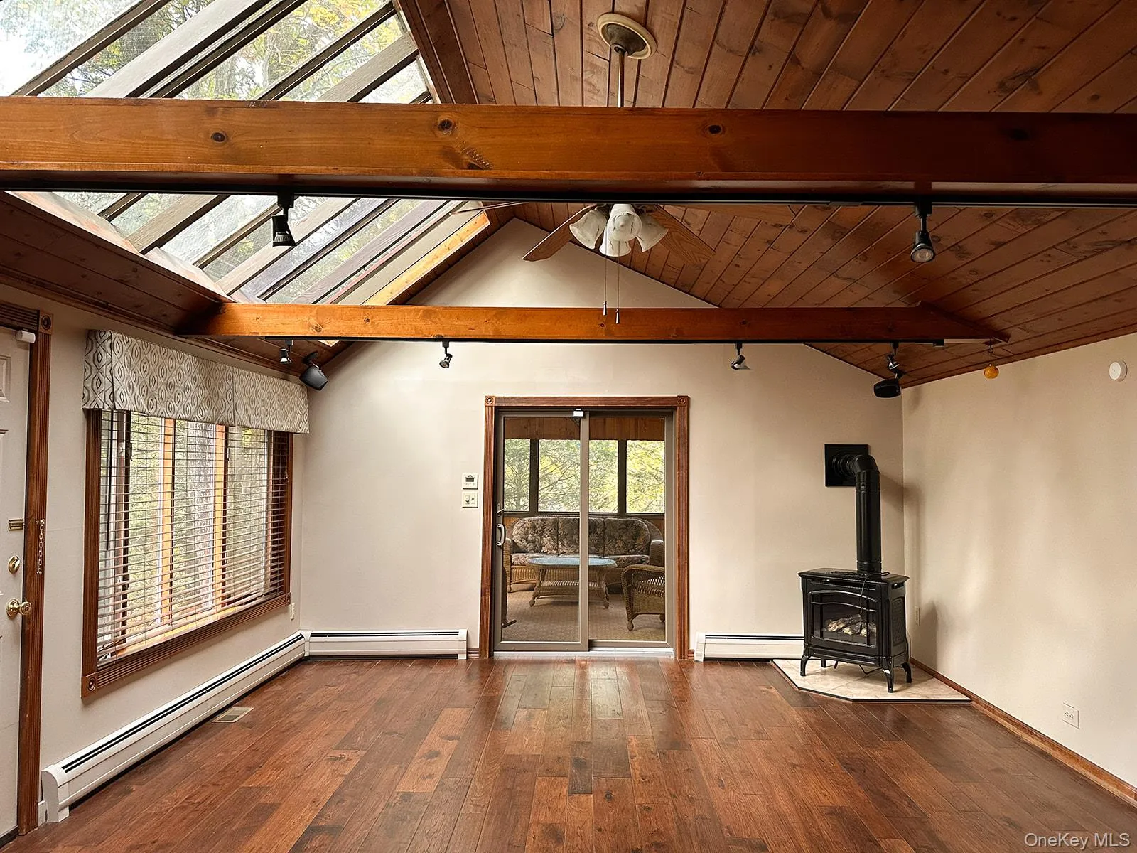 2 Eagle Trail, Mamakating, NY, 2 Bedrooms Bedrooms, 5 Rooms Rooms,1 BathroomBathrooms,Residential Lease,For Rent,Eagle,0,1026289 2 Eagle Trail, Mamakating, NY, 2 Bedrooms Bedrooms, 5 Rooms Rooms,1 BathroomBathrooms,Residential Lease,For Rent,Eagle,0,1026289