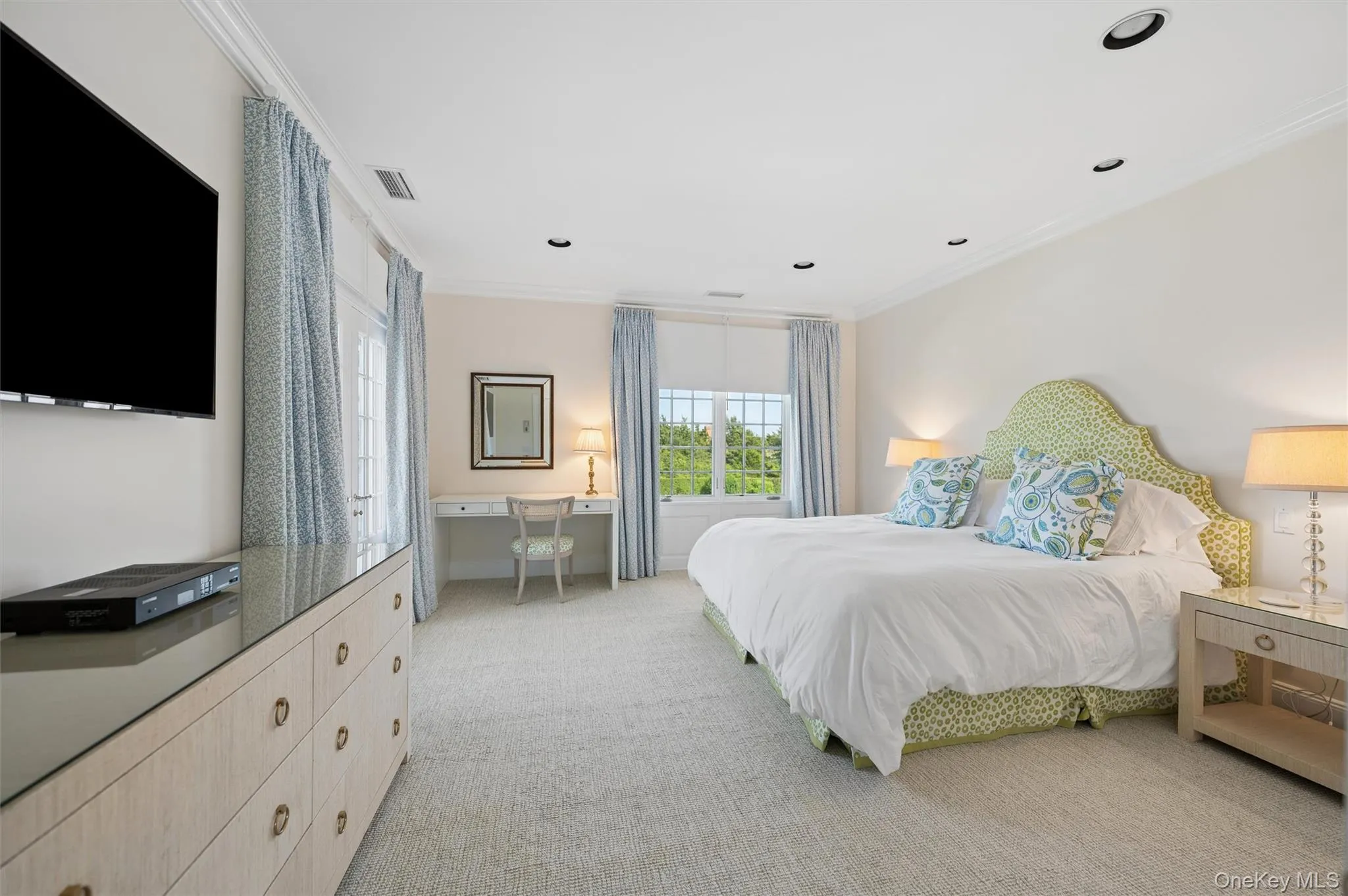 20 Quogo Neck Lane, Southampton, NY, 6 Bedrooms Bedrooms, 12 Rooms Rooms,5 BathroomsBathrooms,Residential Lease,For Rent,Quogo Neck,0,1026294 20 Quogo Neck Lane, Southampton, NY, 6 Bedrooms Bedrooms, 12 Rooms Rooms,5 BathroomsBathrooms,Residential Lease,For Rent,Quogo Neck,0,1026294
