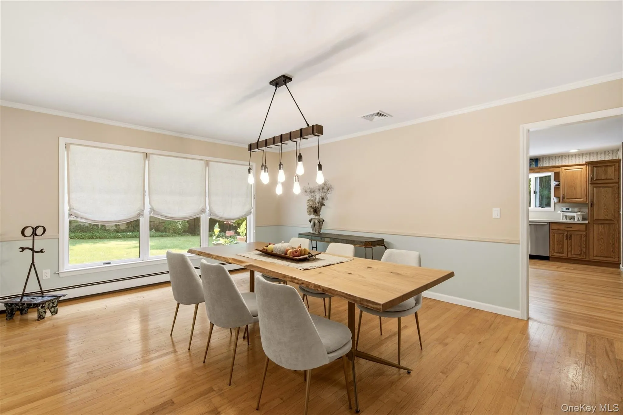 24 Preston Street, Huntington, NY, 3 Bedrooms Bedrooms, 7 Rooms Rooms,3 BathroomsBathrooms,Residential,For Rent,Preston,0,1026297 24 Preston Street, Huntington, NY, 3 Bedrooms Bedrooms, 7 Rooms Rooms,3 BathroomsBathrooms,Residential,For Rent,Preston,0,1026297