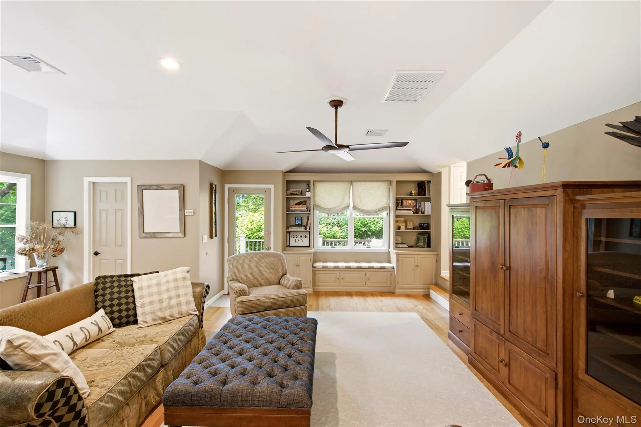 24 Preston Street, Huntington, NY, 3 Bedrooms Bedrooms, 7 Rooms Rooms,3 BathroomsBathrooms,Residential,For Rent,Preston,0,1026297 24 Preston Street, Huntington, NY, 3 Bedrooms Bedrooms, 7 Rooms Rooms,3 BathroomsBathrooms,Residential,For Rent,Preston,0,1026297