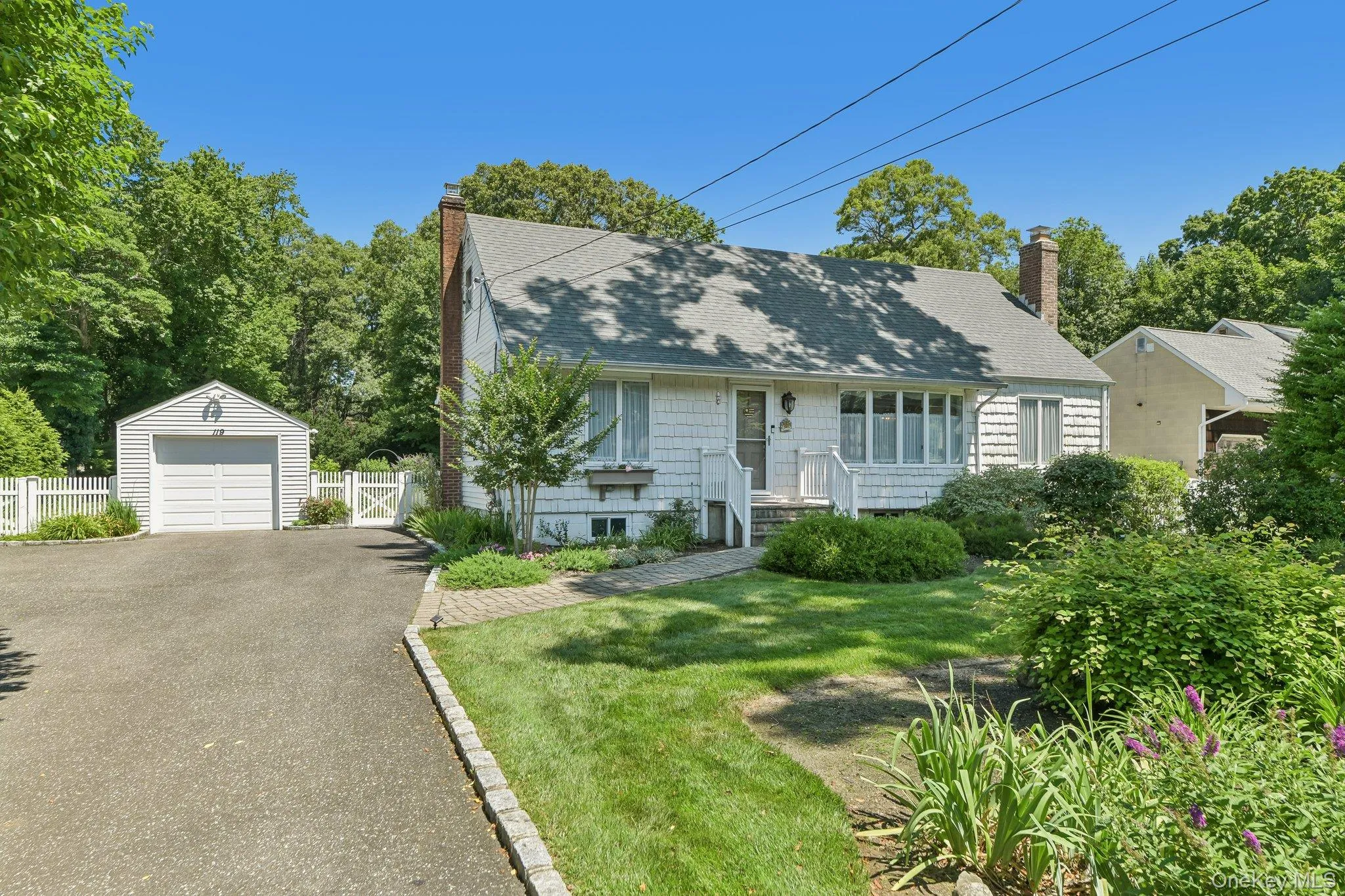 119 Brook Lane, Smithtown, NY, 4 Bedrooms Bedrooms, 9 Rooms Rooms,2 BathroomsBathrooms,Residential,For Rent,Brook,0,1026298 119 Brook Lane, Smithtown, NY, 4 Bedrooms Bedrooms, 9 Rooms Rooms,2 BathroomsBathrooms,Residential,For Rent,Brook,0,1026298