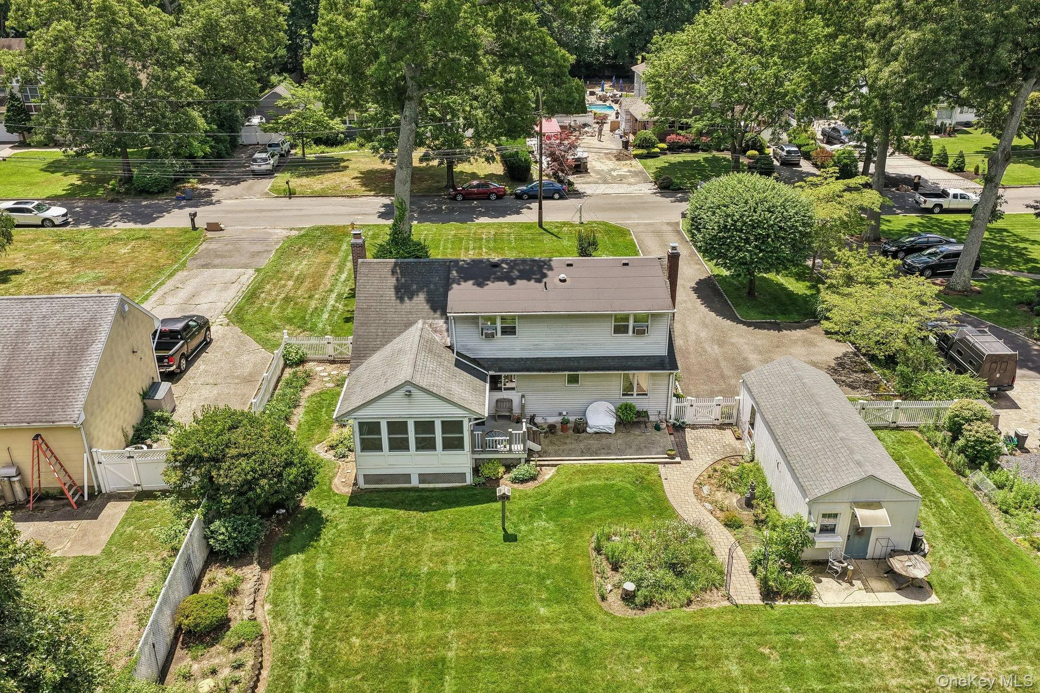 119 Brook Lane, Smithtown, NY, 4 Bedrooms Bedrooms, 9 Rooms Rooms,2 BathroomsBathrooms,Residential,For Rent,Brook,0,1026298 119 Brook Lane, Smithtown, NY, 4 Bedrooms Bedrooms, 9 Rooms Rooms,2 BathroomsBathrooms,Residential,For Rent,Brook,0,1026298