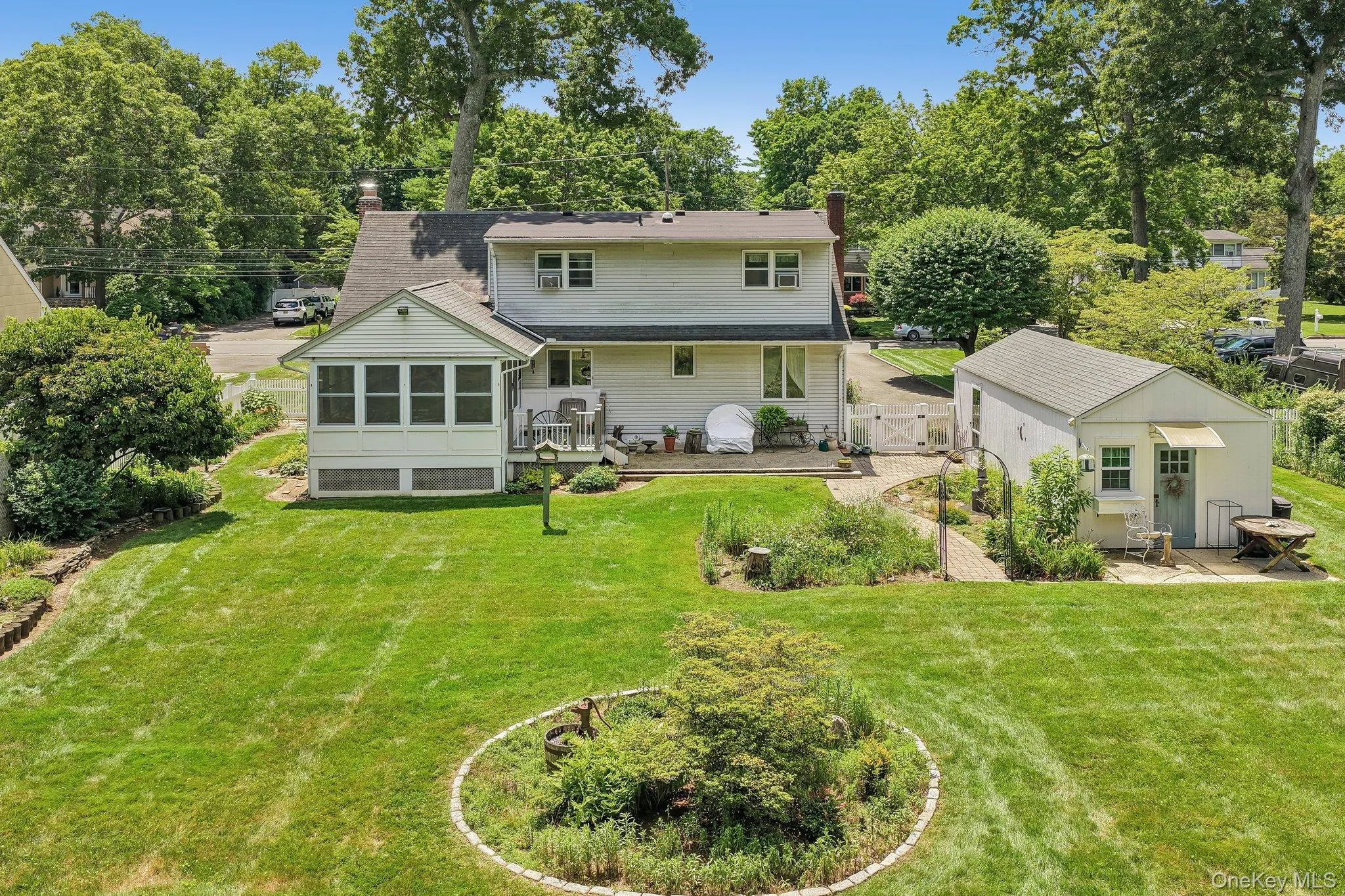 119 Brook Lane, Smithtown, NY, 4 Bedrooms Bedrooms, 9 Rooms Rooms,2 BathroomsBathrooms,Residential,For Rent,Brook,0,1026298 119 Brook Lane, Smithtown, NY, 4 Bedrooms Bedrooms, 9 Rooms Rooms,2 BathroomsBathrooms,Residential,For Rent,Brook,0,1026298