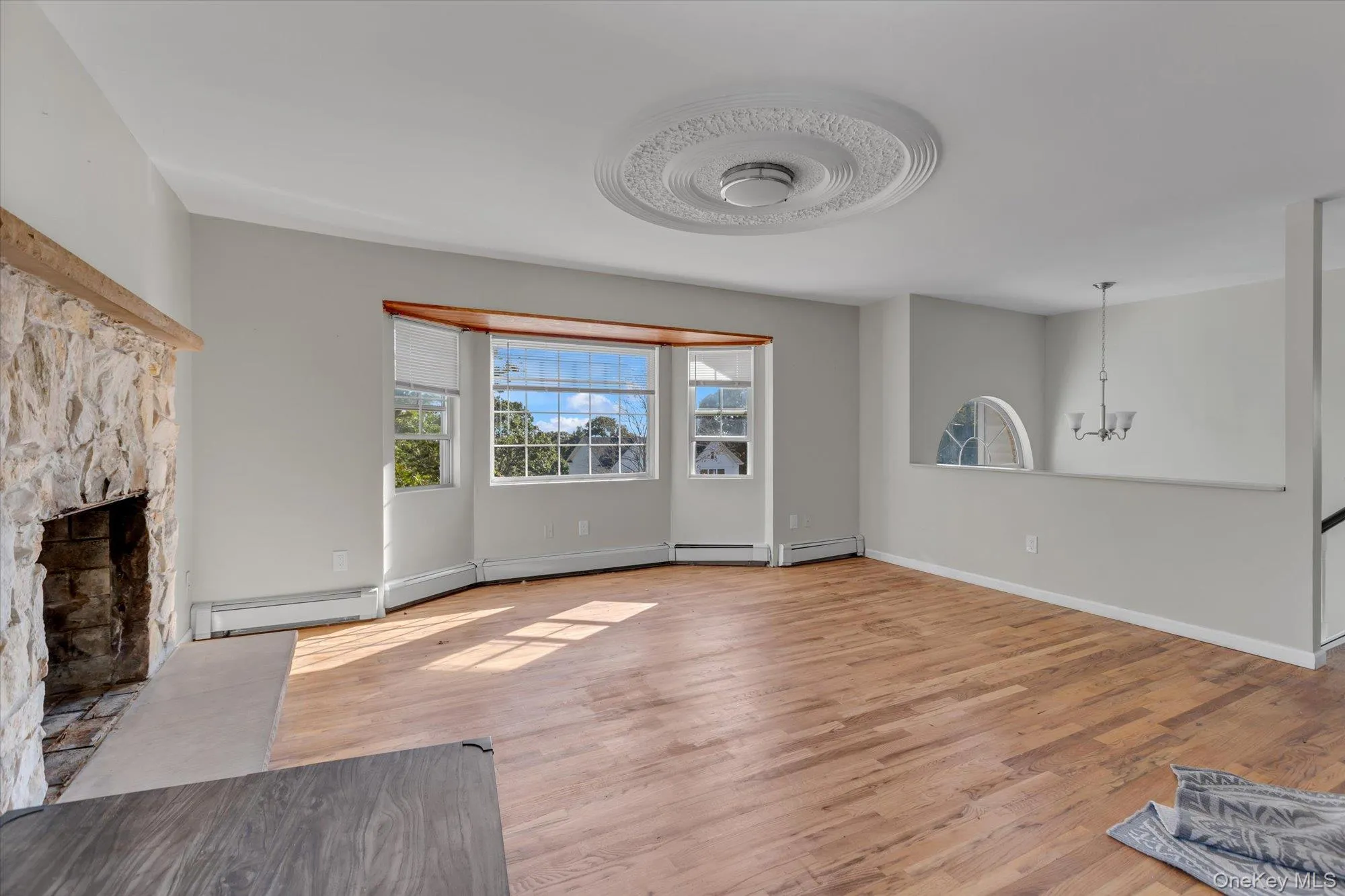39 Elder Avenue, Brookhaven, NY, 6 Bedrooms Bedrooms, 10 Rooms Rooms,3 BathroomsBathrooms,Residential,For Rent,Elder,0,1026309 39 Elder Avenue, Brookhaven, NY, 6 Bedrooms Bedrooms, 10 Rooms Rooms,3 BathroomsBathrooms,Residential,For Rent,Elder,0,1026309