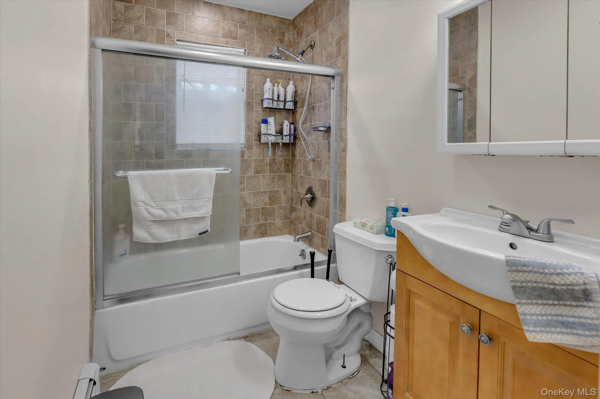 39 Elder Avenue, Brookhaven, NY, 6 Bedrooms Bedrooms, 10 Rooms Rooms,3 BathroomsBathrooms,Residential,For Rent,Elder,0,1026309 39 Elder Avenue, Brookhaven, NY, 6 Bedrooms Bedrooms, 10 Rooms Rooms,3 BathroomsBathrooms,Residential,For Rent,Elder,0,1026309
