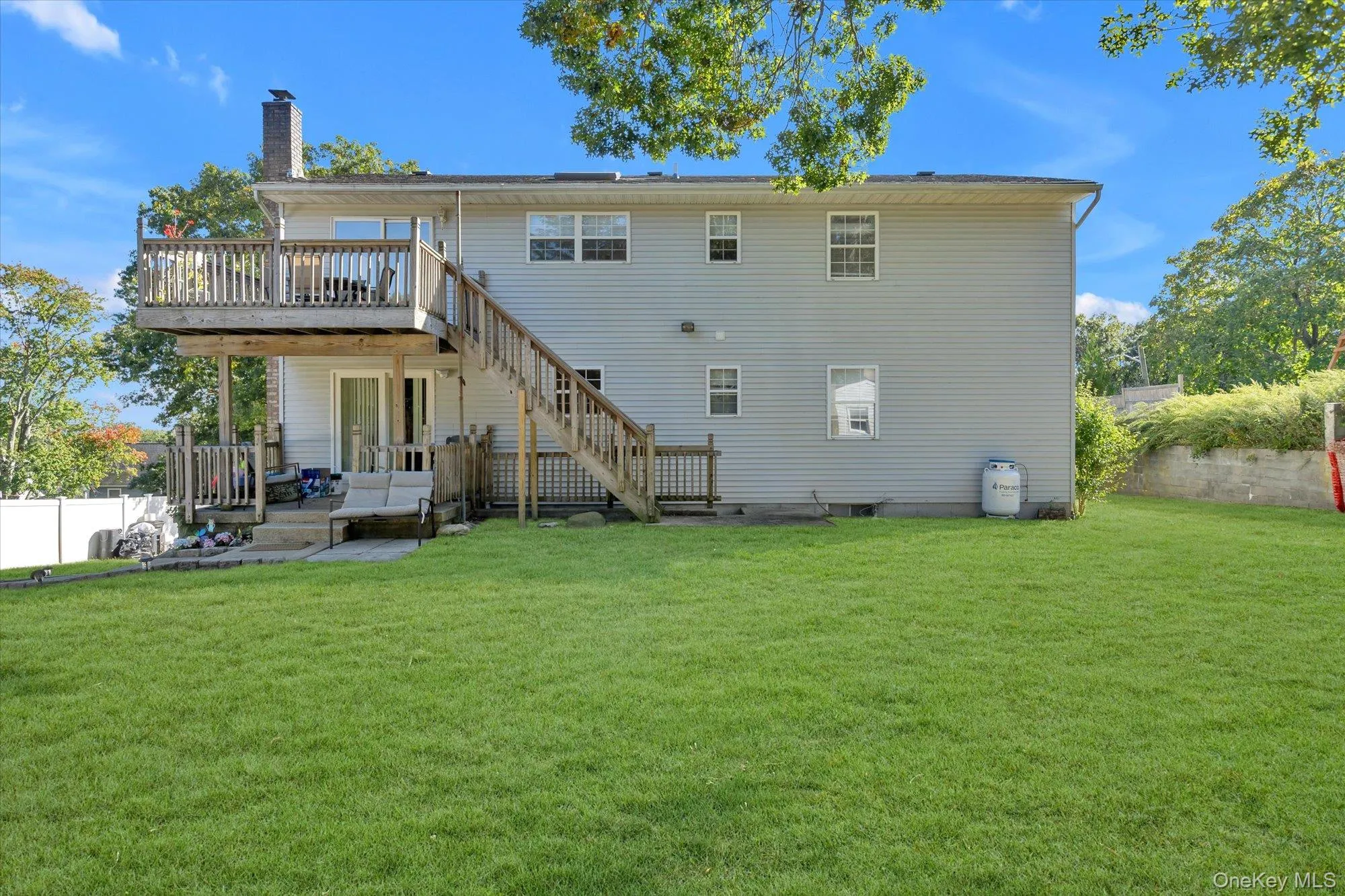 39 Elder Avenue, Brookhaven, NY, 6 Bedrooms Bedrooms, 10 Rooms Rooms,3 BathroomsBathrooms,Residential,For Rent,Elder,0,1026309 39 Elder Avenue, Brookhaven, NY, 6 Bedrooms Bedrooms, 10 Rooms Rooms,3 BathroomsBathrooms,Residential,For Rent,Elder,0,1026309
