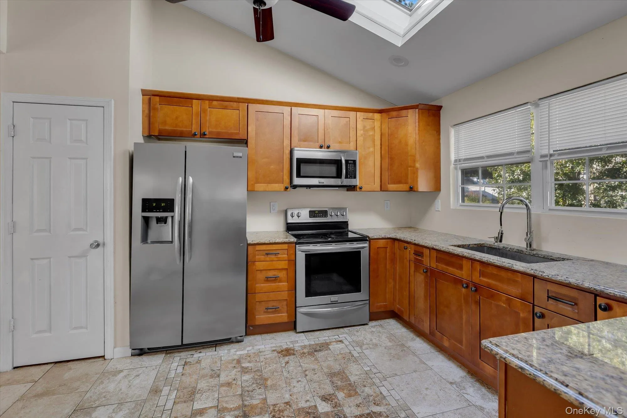 39 Elder Avenue, Brookhaven, NY, 6 Bedrooms Bedrooms, 10 Rooms Rooms,3 BathroomsBathrooms,Residential,For Rent,Elder,0,1026309 39 Elder Avenue, Brookhaven, NY, 6 Bedrooms Bedrooms, 10 Rooms Rooms,3 BathroomsBathrooms,Residential,For Rent,Elder,0,1026309