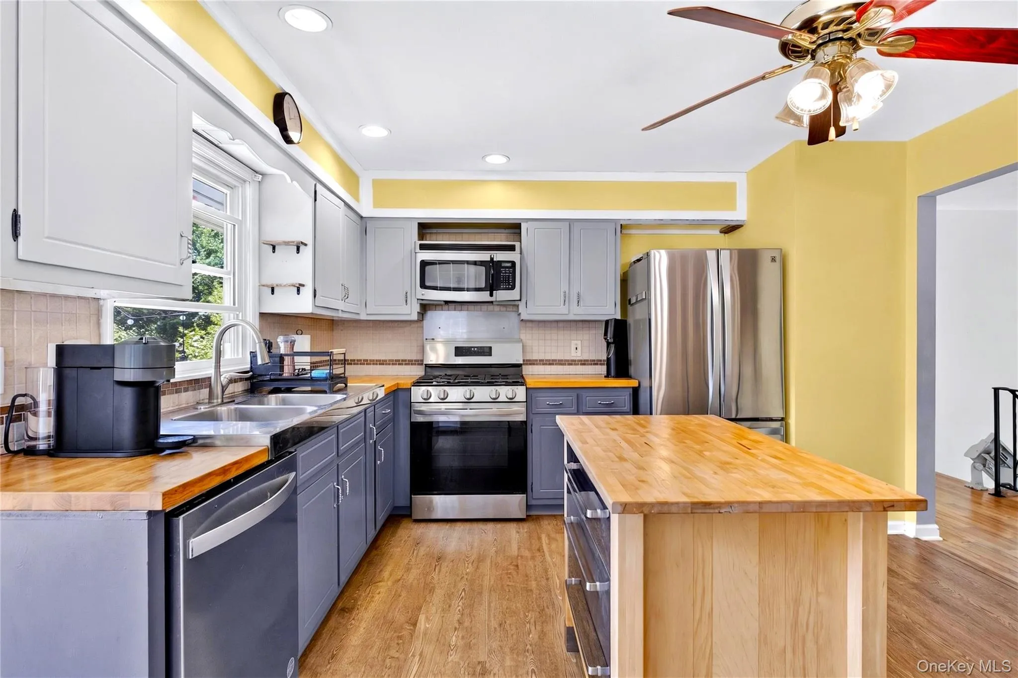 Stainless appliances. Stainless appliances.