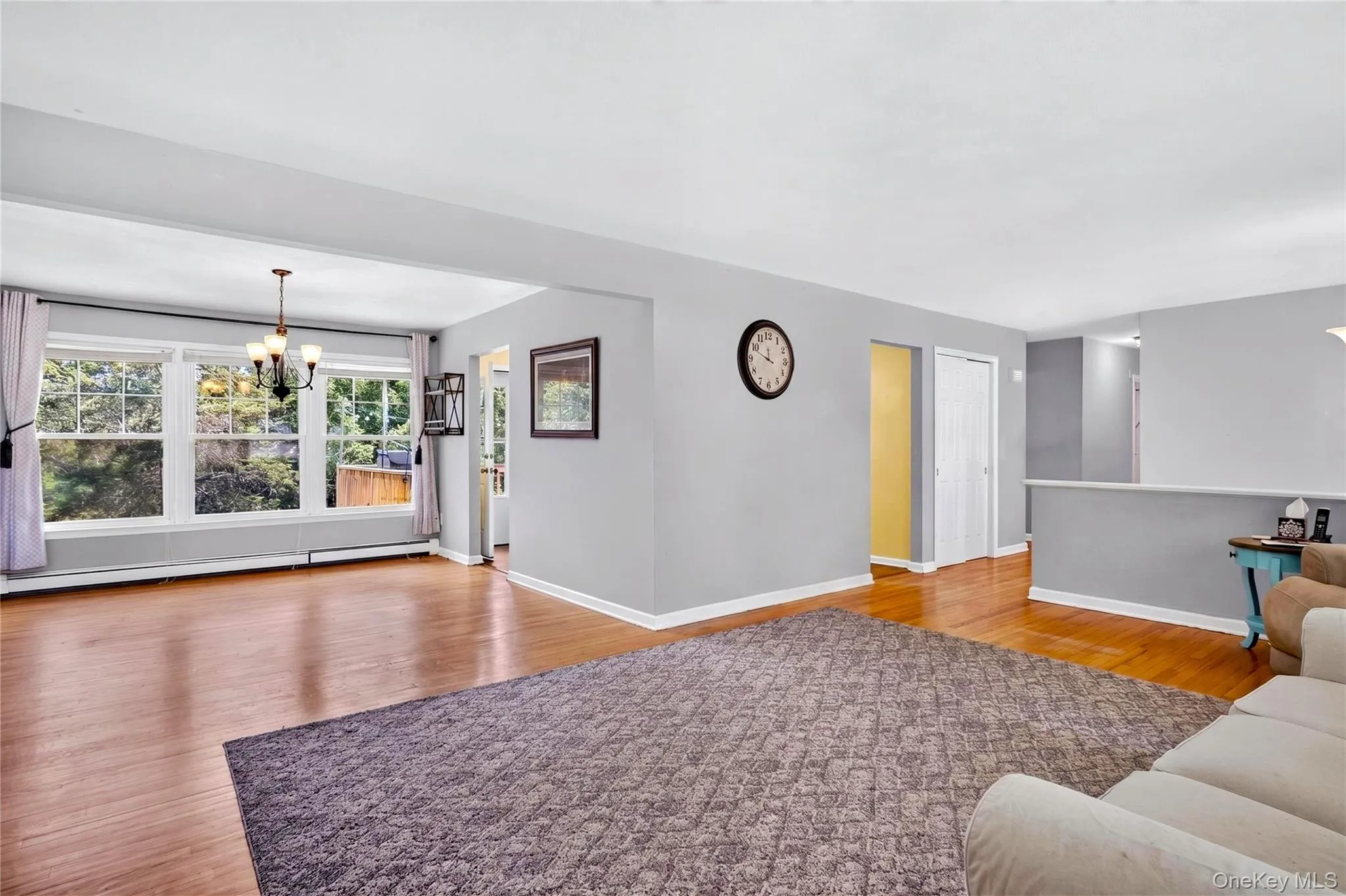 Open floor plan. Open floor plan.