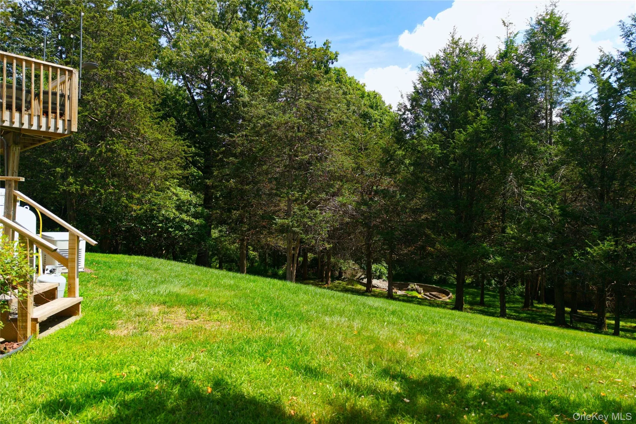 Great property with cement pond with fountain. Was working but hasn't been used in awhile. Great property with cement pond with fountain. Was working but hasn't been used in awhile.