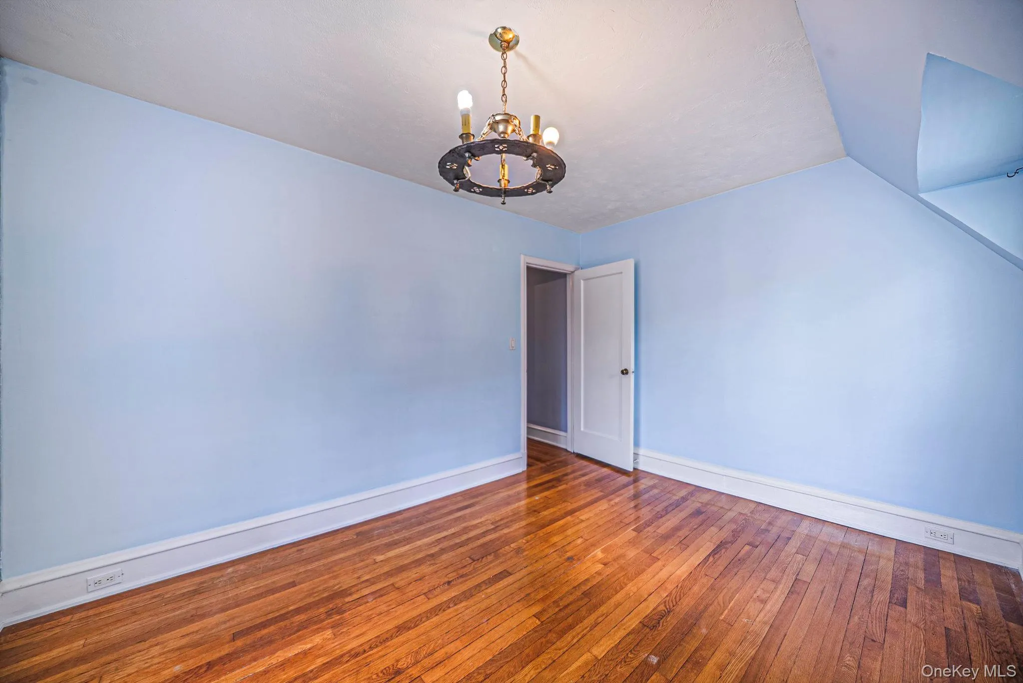 18240 Avon Road, New York, NY, 5 Bedrooms Bedrooms, 8 Rooms Rooms,4 BathroomsBathrooms,Residential,For Rent,Avon,0,1026314 18240 Avon Road, New York, NY, 5 Bedrooms Bedrooms, 8 Rooms Rooms,4 BathroomsBathrooms,Residential,For Rent,Avon,0,1026314