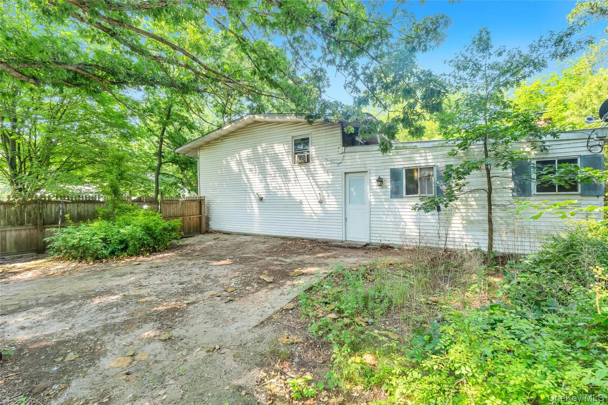 41 Arrowhead Lane, Brookhaven, NY, 3 Bedrooms Bedrooms, 8 Rooms Rooms,1 BathroomBathrooms,Residential,For Rent,Arrowhead,0,1026315 41 Arrowhead Lane, Brookhaven, NY, 3 Bedrooms Bedrooms, 8 Rooms Rooms,1 BathroomBathrooms,Residential,For Rent,Arrowhead,0,1026315