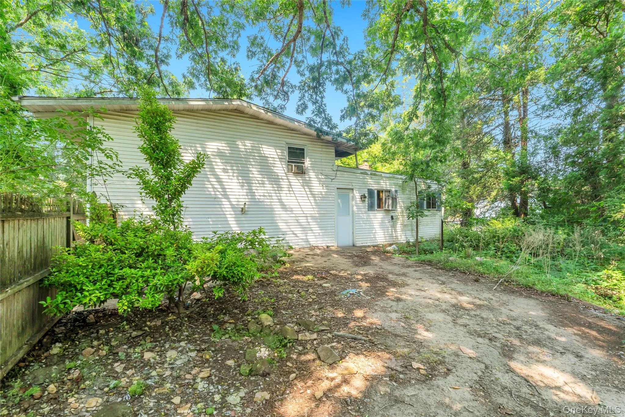 41 Arrowhead Lane, Brookhaven, NY, 3 Bedrooms Bedrooms, 8 Rooms Rooms,1 BathroomBathrooms,Residential,For Rent,Arrowhead,0,1026315 41 Arrowhead Lane, Brookhaven, NY, 3 Bedrooms Bedrooms, 8 Rooms Rooms,1 BathroomBathrooms,Residential,For Rent,Arrowhead,0,1026315