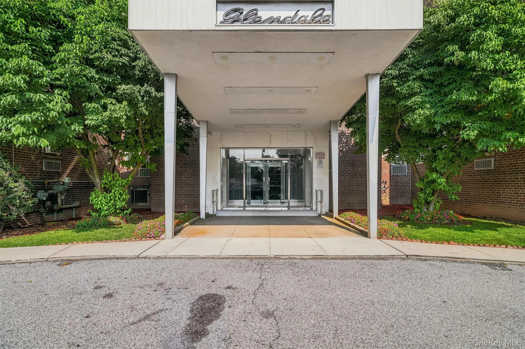 125 Bronx River Road, Yonkers, NY, 2 Bedrooms Bedrooms, 5 Rooms Rooms,1 BathroomBathrooms,Residential,For Rent,Bronx River,0,1026319 125 Bronx River Road, Yonkers, NY, 2 Bedrooms Bedrooms, 5 Rooms Rooms,1 BathroomBathrooms,Residential,For Rent,Bronx River,0,1026319