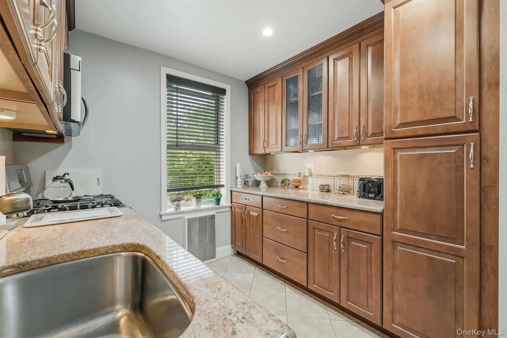 125 Bronx River Road, Yonkers, NY, 2 Bedrooms Bedrooms, 5 Rooms Rooms,1 BathroomBathrooms,Residential,For Rent,Bronx River,0,1026319 125 Bronx River Road, Yonkers, NY, 2 Bedrooms Bedrooms, 5 Rooms Rooms,1 BathroomBathrooms,Residential,For Rent,Bronx River,0,1026319