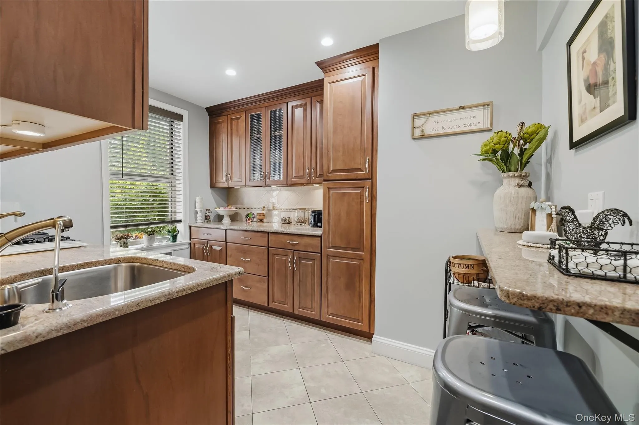 125 Bronx River Road, Yonkers, NY, 2 Bedrooms Bedrooms, 5 Rooms Rooms,1 BathroomBathrooms,Residential,For Rent,Bronx River,0,1026319 125 Bronx River Road, Yonkers, NY, 2 Bedrooms Bedrooms, 5 Rooms Rooms,1 BathroomBathrooms,Residential,For Rent,Bronx River,0,1026319