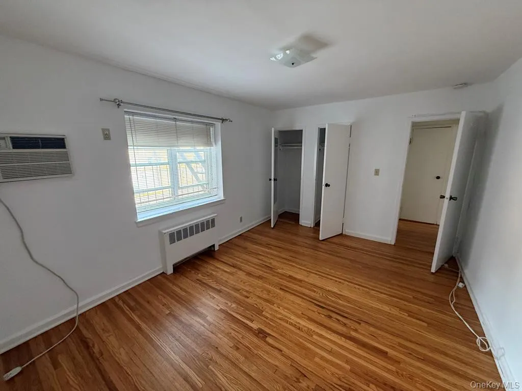 221 Middle Neck Road, North Hempstead, NY, 1 Bedroom Bedrooms, 4 Rooms Rooms,1 BathroomBathrooms,Residential Lease,For Rent,Middle Neck,0,1026325 221 Middle Neck Road, North Hempstead, NY, 1 Bedroom Bedrooms, 4 Rooms Rooms,1 BathroomBathrooms,Residential Lease,For Rent,Middle Neck,0,1026325