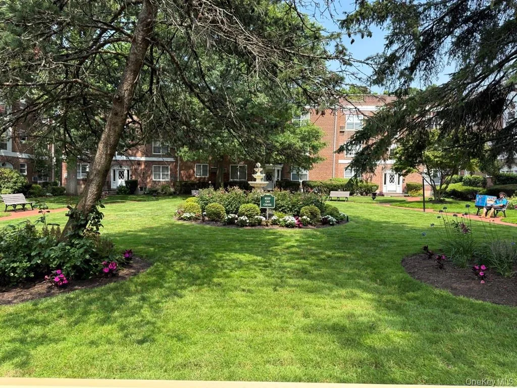 221 Middle Neck Road, North Hempstead, NY, 1 Bedroom Bedrooms, 4 Rooms Rooms,1 BathroomBathrooms,Residential Lease,For Rent,Middle Neck,0,1026325 221 Middle Neck Road, North Hempstead, NY, 1 Bedroom Bedrooms, 4 Rooms Rooms,1 BathroomBathrooms,Residential Lease,For Rent,Middle Neck,0,1026325