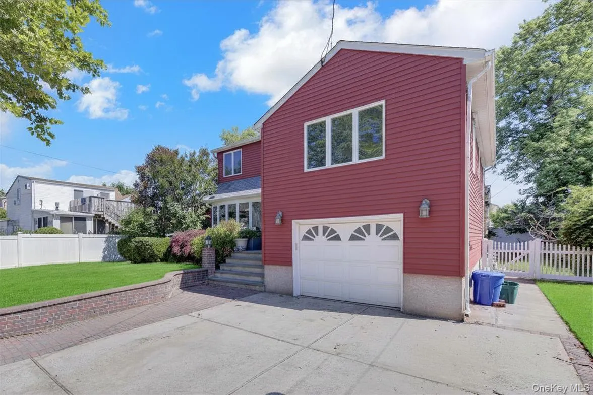3477 Woodward Street, Hempstead, NY, 3 Bedrooms Bedrooms, 7 Rooms Rooms,2 BathroomsBathrooms,Residential,For Rent,Woodward,0,1026328 3477 Woodward Street, Hempstead, NY, 3 Bedrooms Bedrooms, 7 Rooms Rooms,2 BathroomsBathrooms,Residential,For Rent,Woodward,0,1026328