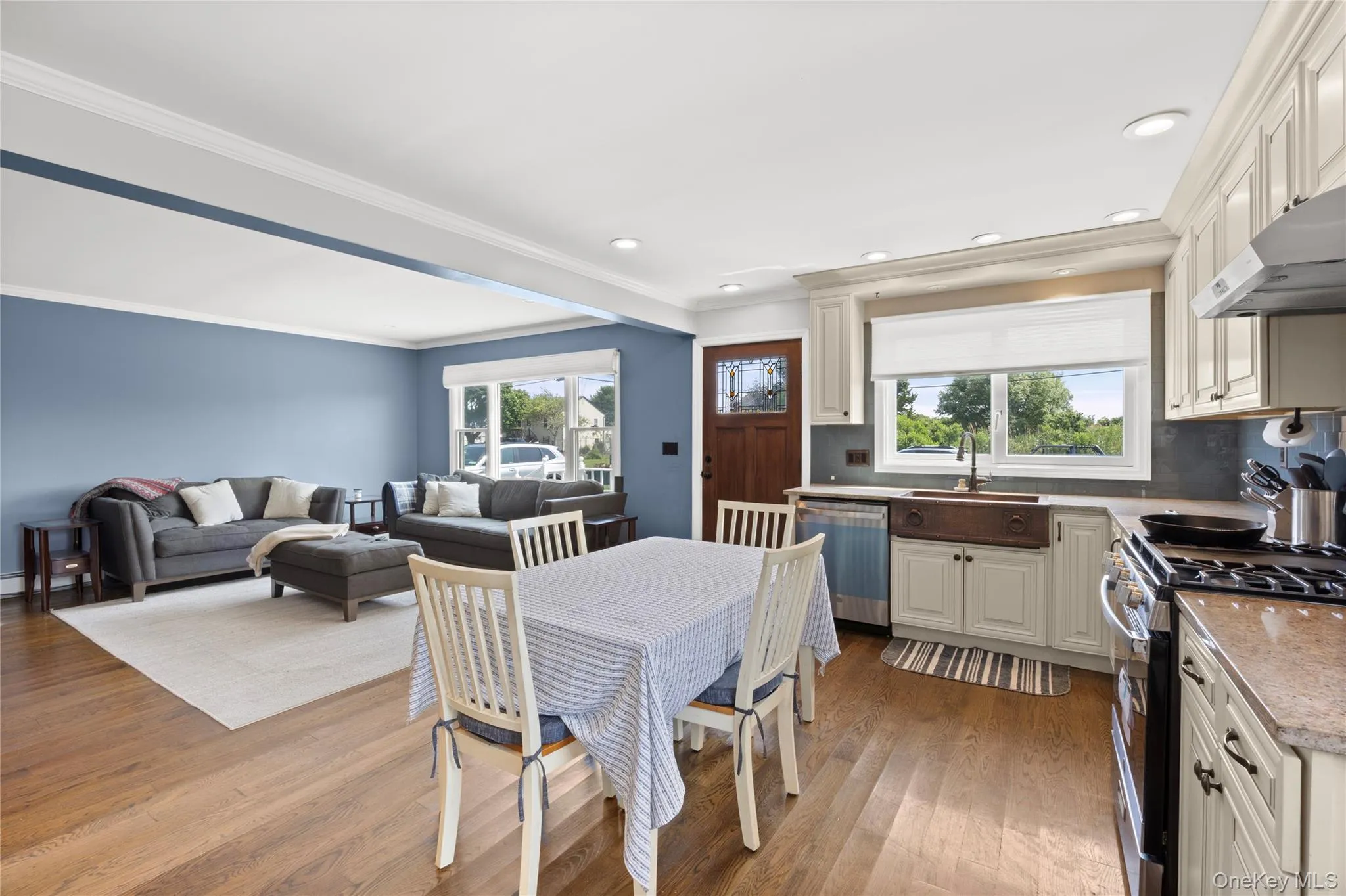 7 Edwards Drive, Brookhaven, NY, 3 Bedrooms Bedrooms, 5 Rooms Rooms,1 BathroomBathrooms,Residential,For Rent,Edwards,0,1026337 7 Edwards Drive, Brookhaven, NY, 3 Bedrooms Bedrooms, 5 Rooms Rooms,1 BathroomBathrooms,Residential,For Rent,Edwards,0,1026337