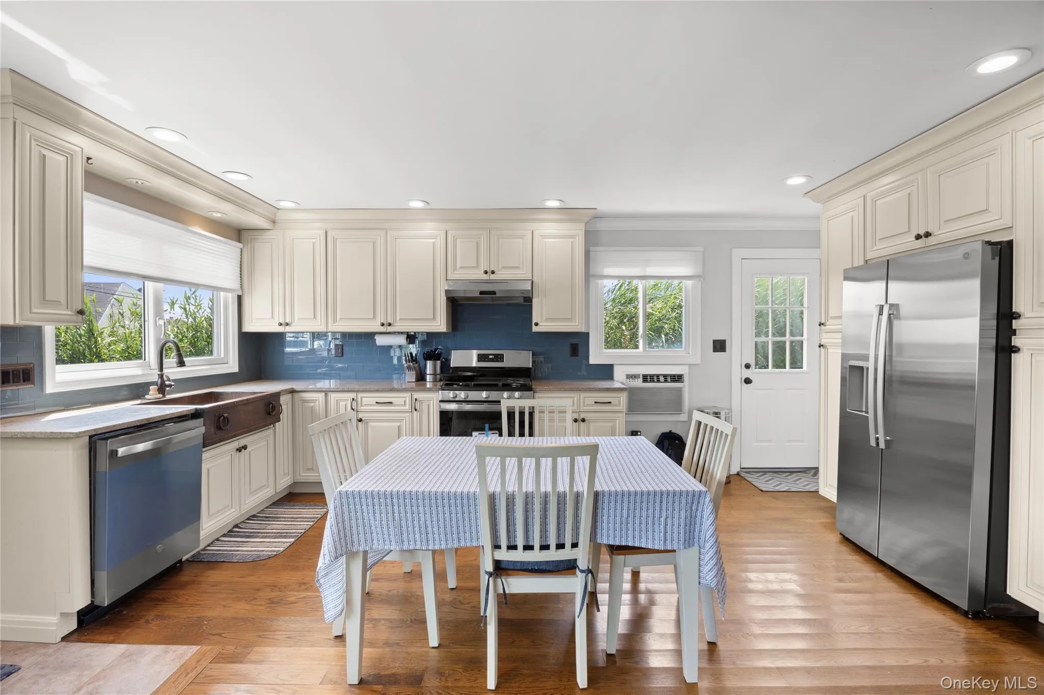 7 Edwards Drive, Brookhaven, NY, 3 Bedrooms Bedrooms, 5 Rooms Rooms,1 BathroomBathrooms,Residential,For Rent,Edwards,0,1026337 7 Edwards Drive, Brookhaven, NY, 3 Bedrooms Bedrooms, 5 Rooms Rooms,1 BathroomBathrooms,Residential,For Rent,Edwards,0,1026337