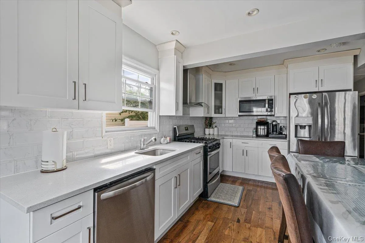 18710 121st Avenue, New York, NY, 4 Bedrooms Bedrooms, 8 Rooms Rooms,2 BathroomsBathrooms,Residential,For Rent,121st,0,1026341 18710 121st Avenue, New York, NY, 4 Bedrooms Bedrooms, 8 Rooms Rooms,2 BathroomsBathrooms,Residential,For Rent,121st,0,1026341