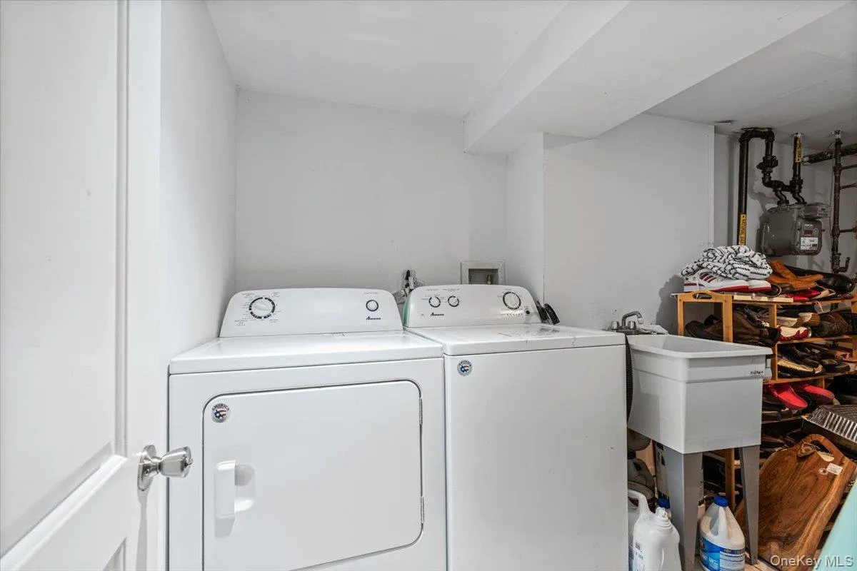 18710 121st Avenue, New York, NY, 4 Bedrooms Bedrooms, 8 Rooms Rooms,2 BathroomsBathrooms,Residential,For Rent,121st,0,1026341 18710 121st Avenue, New York, NY, 4 Bedrooms Bedrooms, 8 Rooms Rooms,2 BathroomsBathrooms,Residential,For Rent,121st,0,1026341