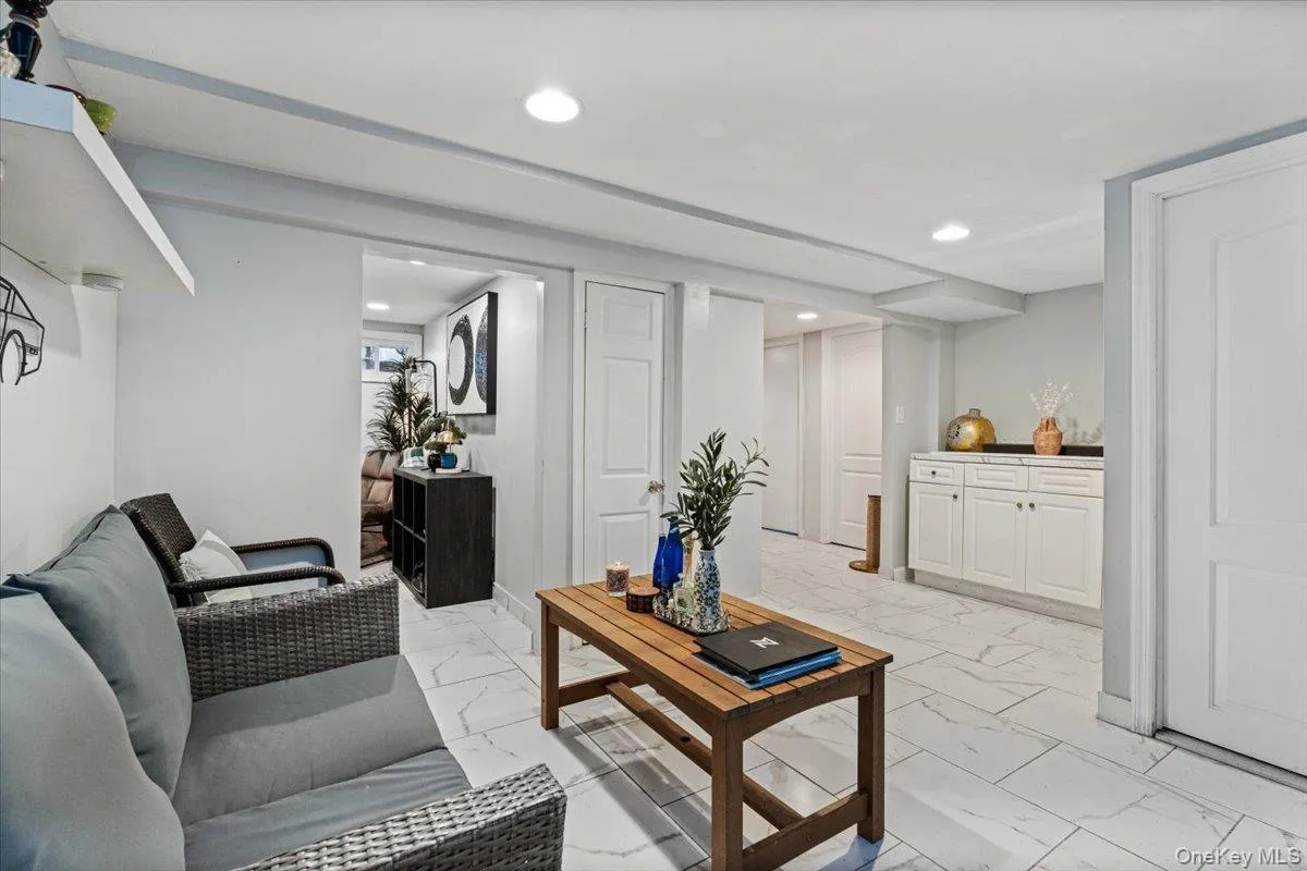 18710 121st Avenue, New York, NY, 4 Bedrooms Bedrooms, 8 Rooms Rooms,2 BathroomsBathrooms,Residential,For Rent,121st,0,1026341 18710 121st Avenue, New York, NY, 4 Bedrooms Bedrooms, 8 Rooms Rooms,2 BathroomsBathrooms,Residential,For Rent,121st,0,1026341