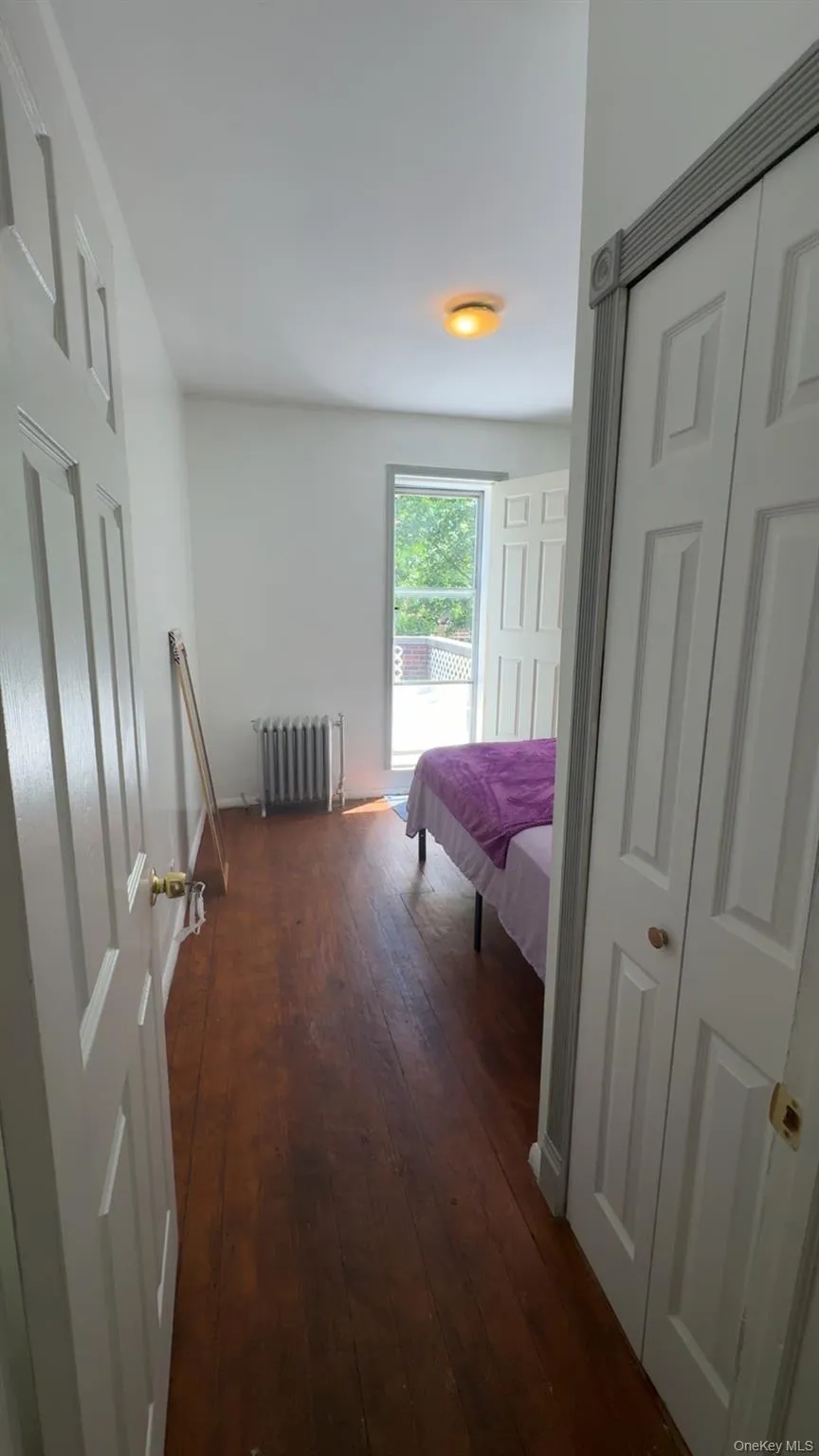 3027 Radcliffe Avenue Avenue, New York, NY, 3 Bedrooms Bedrooms, 6 Rooms Rooms,1 BathroomBathrooms,Residential Lease,For Rent,Avenue,0,1026342 3027 Radcliffe Avenue Avenue, New York, NY, 3 Bedrooms Bedrooms, 6 Rooms Rooms,1 BathroomBathrooms,Residential Lease,For Rent,Avenue,0,1026342