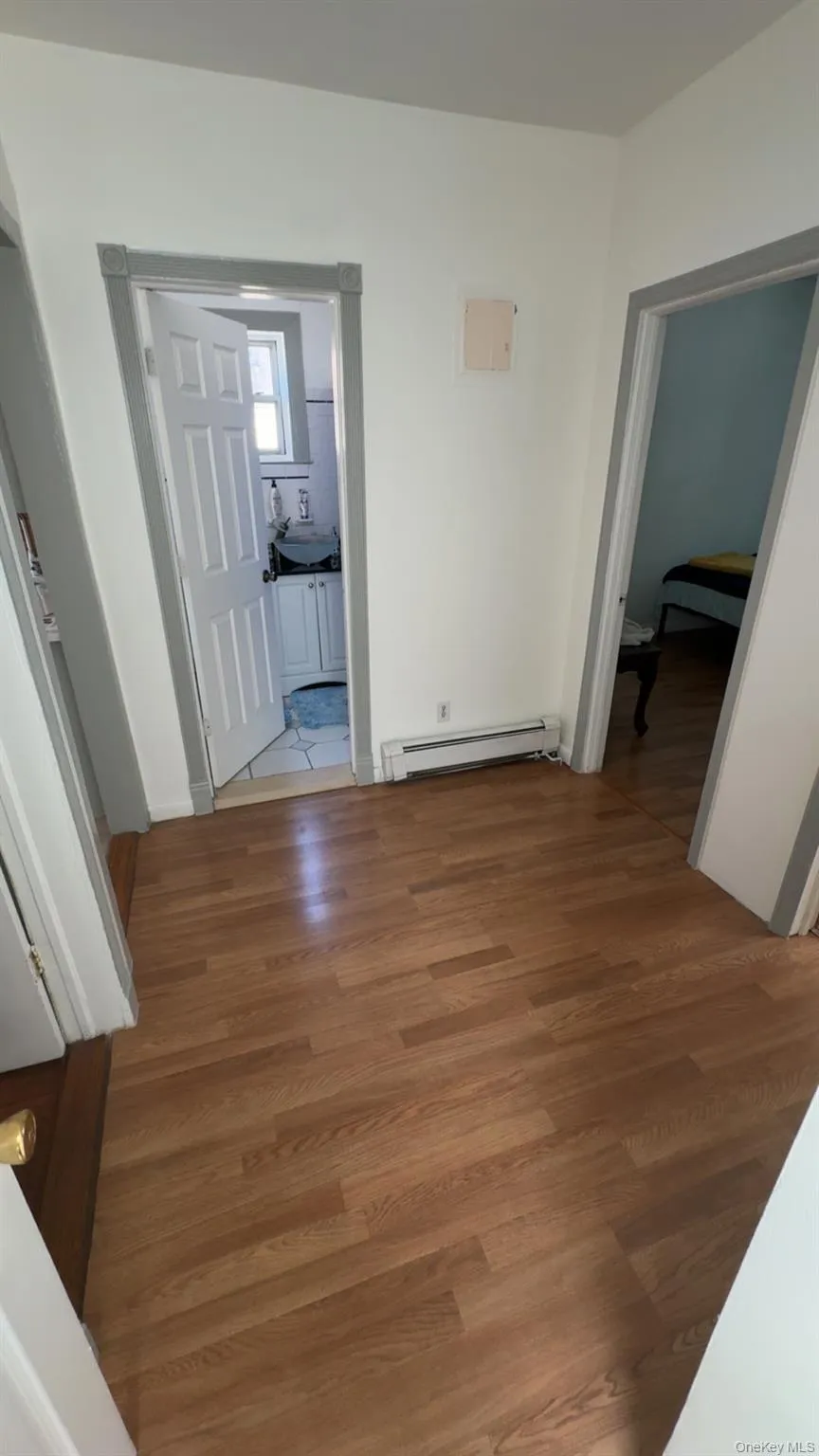 3027 Radcliffe Avenue Avenue, New York, NY, 3 Bedrooms Bedrooms, 6 Rooms Rooms,1 BathroomBathrooms,Residential Lease,For Rent,Avenue,0,1026342 3027 Radcliffe Avenue Avenue, New York, NY, 3 Bedrooms Bedrooms, 6 Rooms Rooms,1 BathroomBathrooms,Residential Lease,For Rent,Avenue,0,1026342