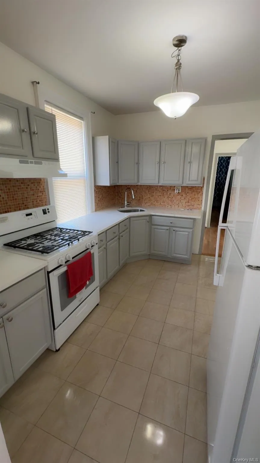 Large Eat In Kitchen/Dining Large Eat In Kitchen/Dining