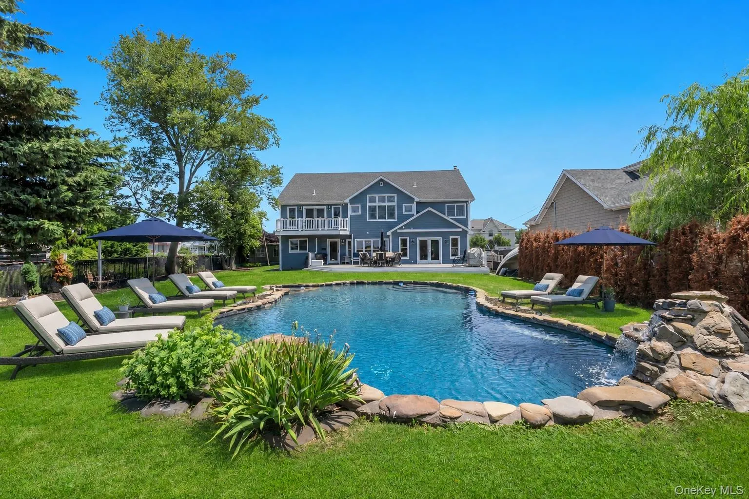 230 Islip Road, Islip, NY, 7 Bedrooms Bedrooms, 16 Rooms Rooms,4 BathroomsBathrooms,Residential,For Rent,Islip,0,1026344 230 Islip Road, Islip, NY, 7 Bedrooms Bedrooms, 16 Rooms Rooms,4 BathroomsBathrooms,Residential,For Rent,Islip,0,1026344