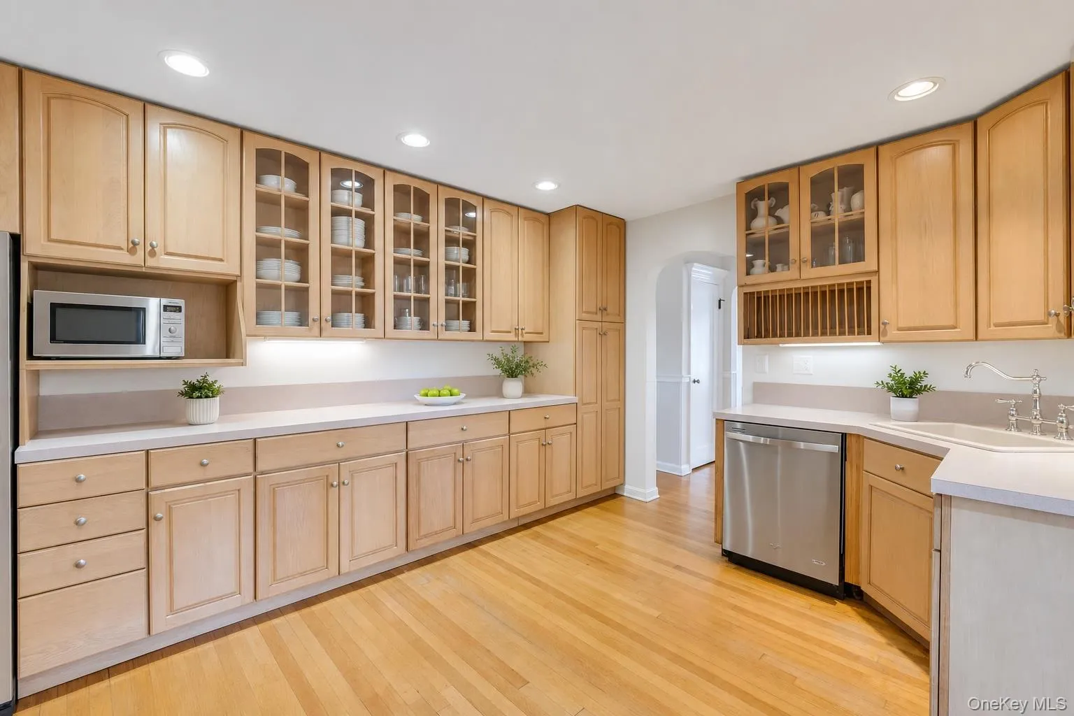 230 Islip Road, Islip, NY, 7 Bedrooms Bedrooms, 16 Rooms Rooms,4 BathroomsBathrooms,Residential,For Rent,Islip,0,1026344 230 Islip Road, Islip, NY, 7 Bedrooms Bedrooms, 16 Rooms Rooms,4 BathroomsBathrooms,Residential,For Rent,Islip,0,1026344