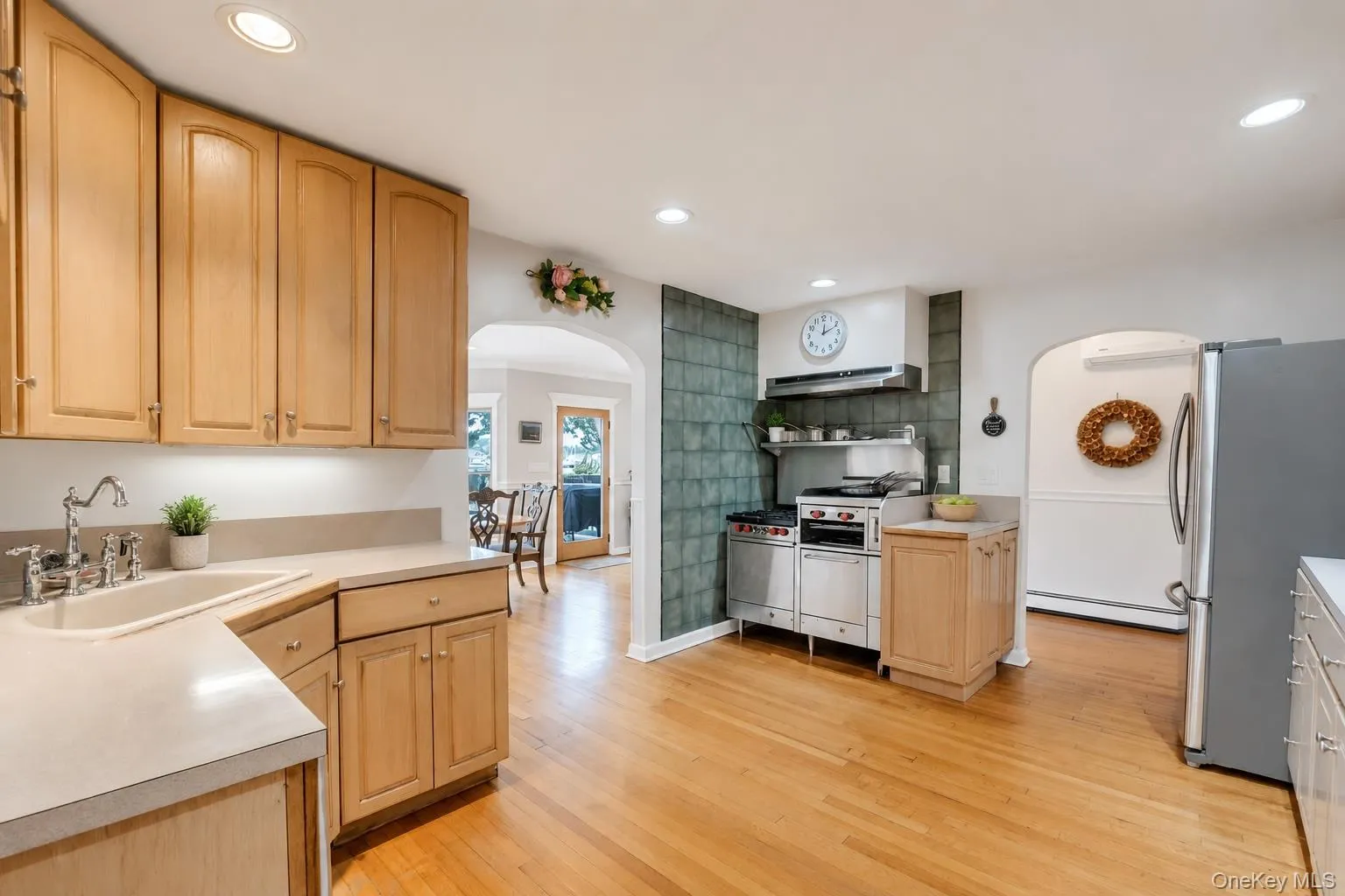 230 Islip Road, Islip, NY, 7 Bedrooms Bedrooms, 16 Rooms Rooms,4 BathroomsBathrooms,Residential,For Rent,Islip,0,1026344 230 Islip Road, Islip, NY, 7 Bedrooms Bedrooms, 16 Rooms Rooms,4 BathroomsBathrooms,Residential,For Rent,Islip,0,1026344