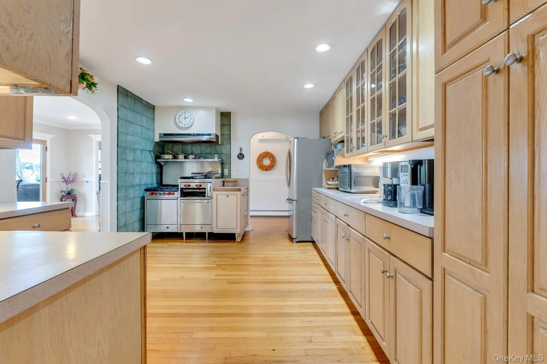 230 Islip Road, Islip, NY, 7 Bedrooms Bedrooms, 16 Rooms Rooms,4 BathroomsBathrooms,Residential,For Rent,Islip,0,1026344 230 Islip Road, Islip, NY, 7 Bedrooms Bedrooms, 16 Rooms Rooms,4 BathroomsBathrooms,Residential,For Rent,Islip,0,1026344