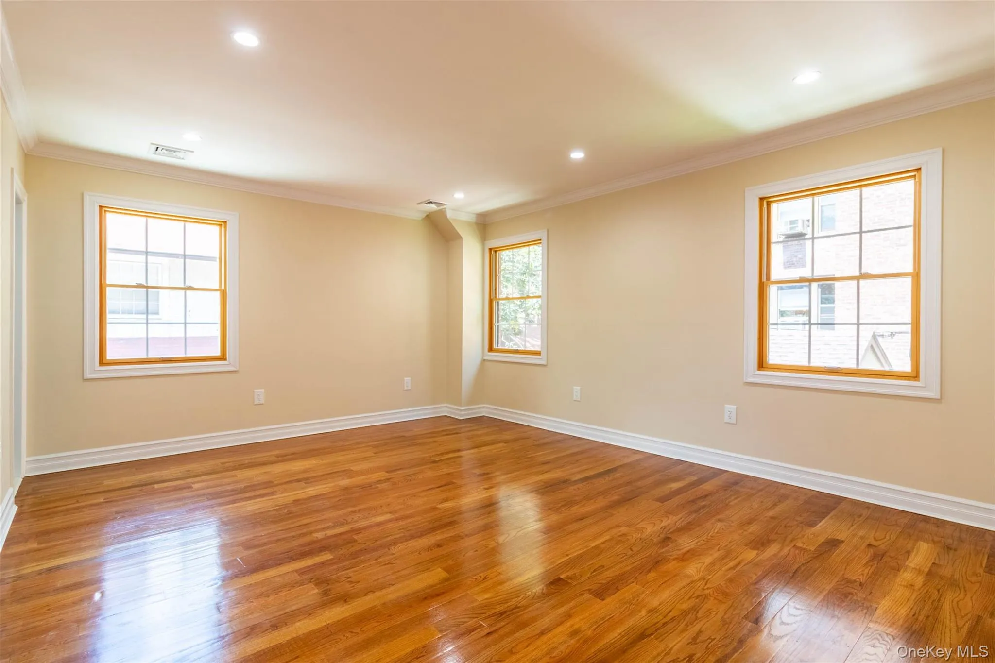 8431 Beverly Road, New York, NY, 4 Bedrooms Bedrooms, 8 Rooms Rooms,2 BathroomsBathrooms,Residential Lease,For Rent,Beverly,0,1026347 8431 Beverly Road, New York, NY, 4 Bedrooms Bedrooms, 8 Rooms Rooms,2 BathroomsBathrooms,Residential Lease,For Rent,Beverly,0,1026347
