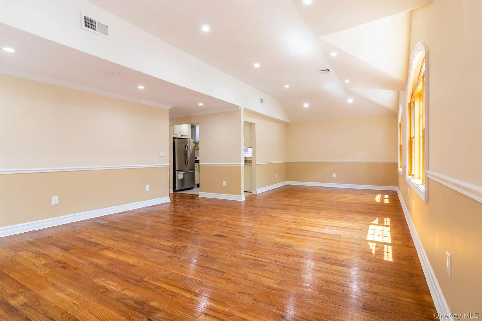 8431 Beverly Road, New York, NY, 4 Bedrooms Bedrooms, 8 Rooms Rooms,2 BathroomsBathrooms,Residential Lease,For Rent,Beverly,0,1026347 8431 Beverly Road, New York, NY, 4 Bedrooms Bedrooms, 8 Rooms Rooms,2 BathroomsBathrooms,Residential Lease,For Rent,Beverly,0,1026347
