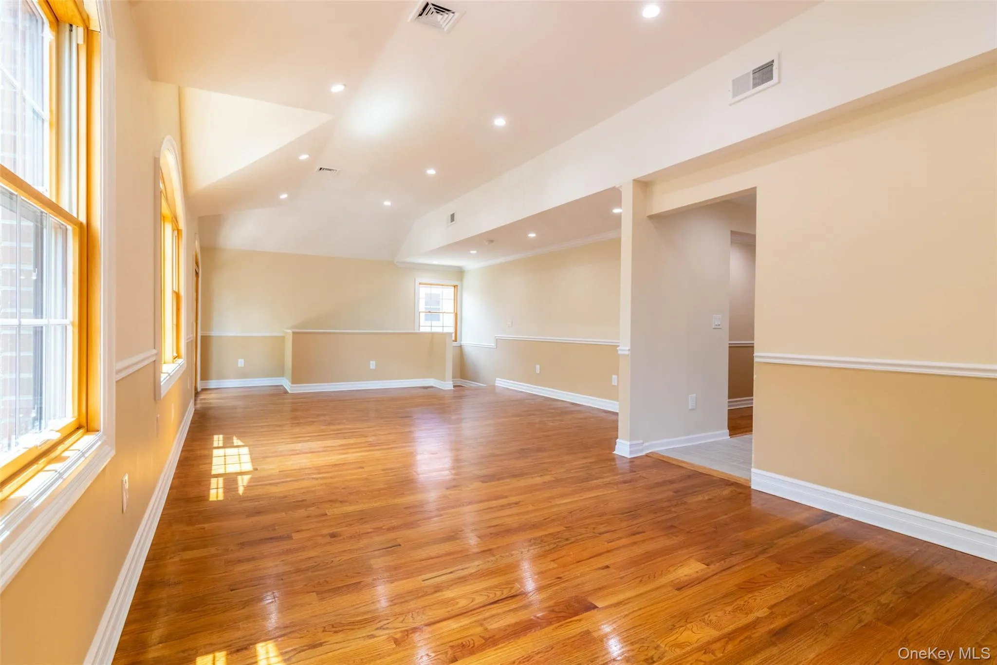 8431 Beverly Road, New York, NY, 4 Bedrooms Bedrooms, 8 Rooms Rooms,2 BathroomsBathrooms,Residential Lease,For Rent,Beverly,0,1026347 8431 Beverly Road, New York, NY, 4 Bedrooms Bedrooms, 8 Rooms Rooms,2 BathroomsBathrooms,Residential Lease,For Rent,Beverly,0,1026347