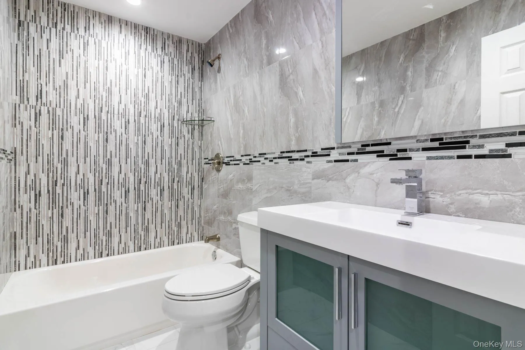 8431 Beverly Road, New York, NY, 4 Bedrooms Bedrooms, 8 Rooms Rooms,2 BathroomsBathrooms,Residential Lease,For Rent,Beverly,0,1026347 8431 Beverly Road, New York, NY, 4 Bedrooms Bedrooms, 8 Rooms Rooms,2 BathroomsBathrooms,Residential Lease,For Rent,Beverly,0,1026347
