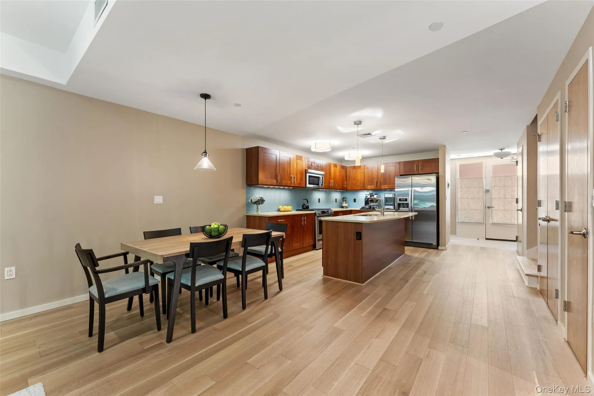 45 Main Street, Greenburgh, NY, 3 Bedrooms Bedrooms, 6 Rooms Rooms,2 BathroomsBathrooms,Residential,For Rent,Main,0,1026349 45 Main Street, Greenburgh, NY, 3 Bedrooms Bedrooms, 6 Rooms Rooms,2 BathroomsBathrooms,Residential,For Rent,Main,0,1026349