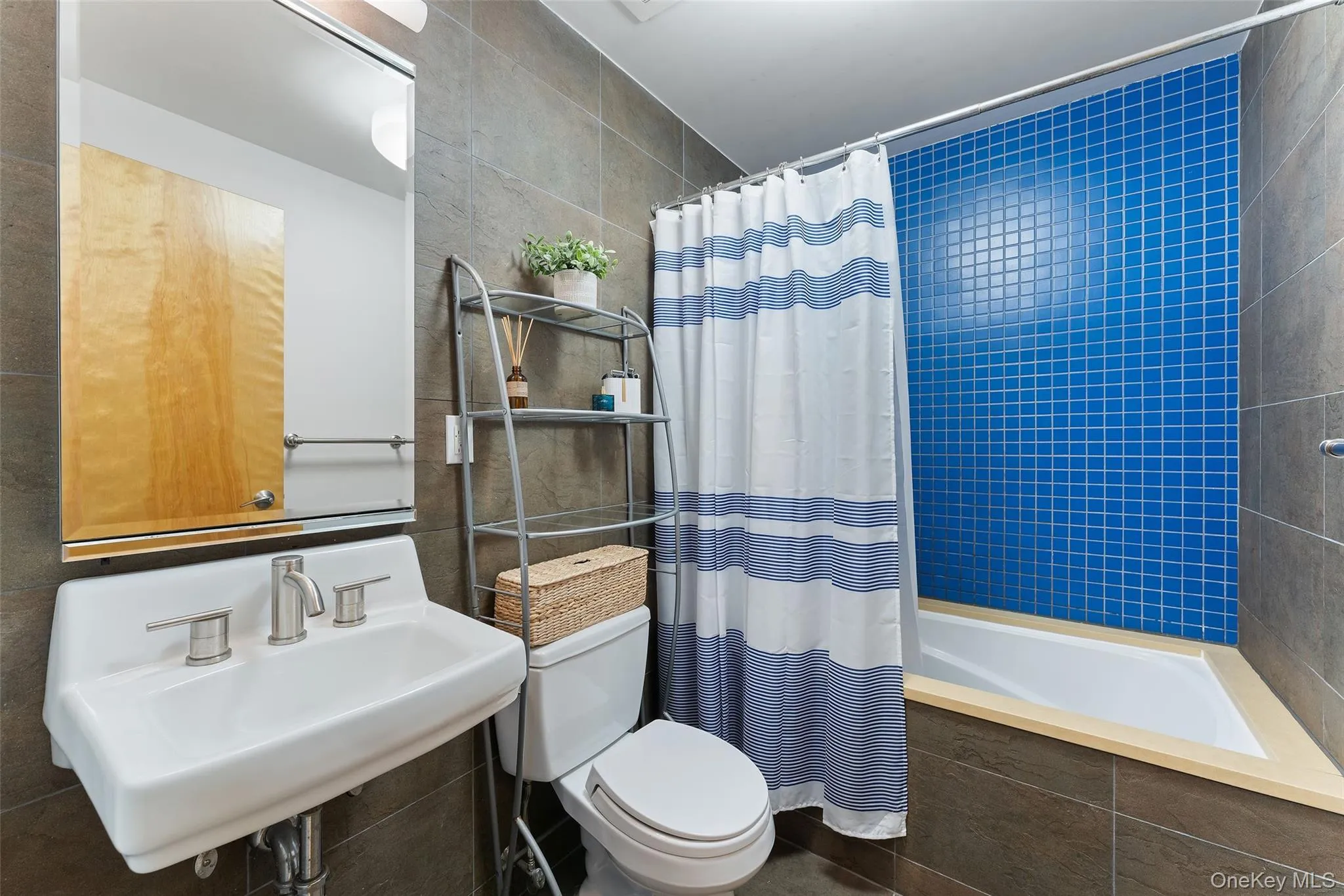 45 Main Street, Greenburgh, NY, 3 Bedrooms Bedrooms, 6 Rooms Rooms,2 BathroomsBathrooms,Residential,For Rent,Main,0,1026349 45 Main Street, Greenburgh, NY, 3 Bedrooms Bedrooms, 6 Rooms Rooms,2 BathroomsBathrooms,Residential,For Rent,Main,0,1026349