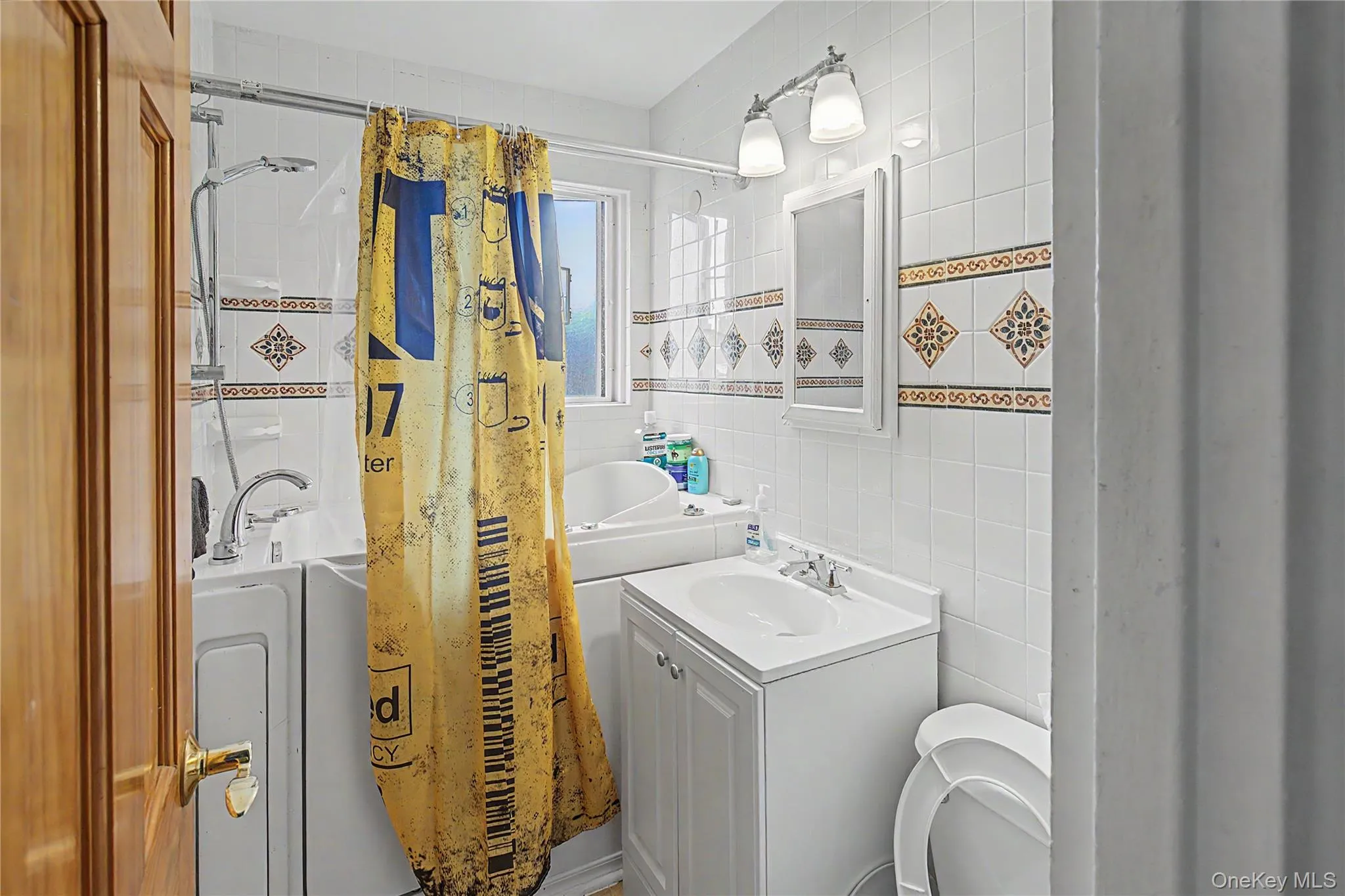 69-65 218th Street, New York, NY, 2 Bedrooms Bedrooms, 6 Rooms Rooms,1 BathroomBathrooms,Residential,For Rent,218th,0,1026351 69-65 218th Street, New York, NY, 2 Bedrooms Bedrooms, 6 Rooms Rooms,1 BathroomBathrooms,Residential,For Rent,218th,0,1026351