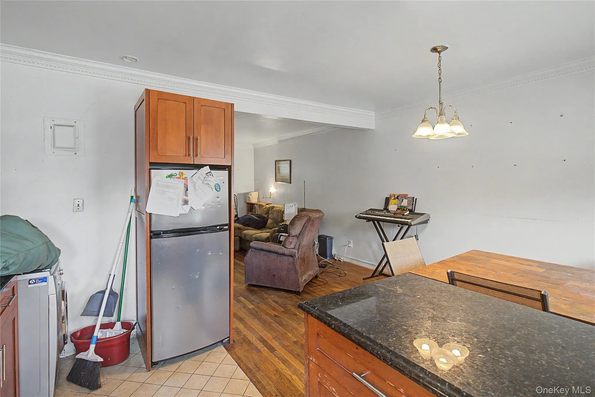 69-65 218th Street, New York, NY, 2 Bedrooms Bedrooms, 6 Rooms Rooms,1 BathroomBathrooms,Residential,For Rent,218th,0,1026351 69-65 218th Street, New York, NY, 2 Bedrooms Bedrooms, 6 Rooms Rooms,1 BathroomBathrooms,Residential,For Rent,218th,0,1026351