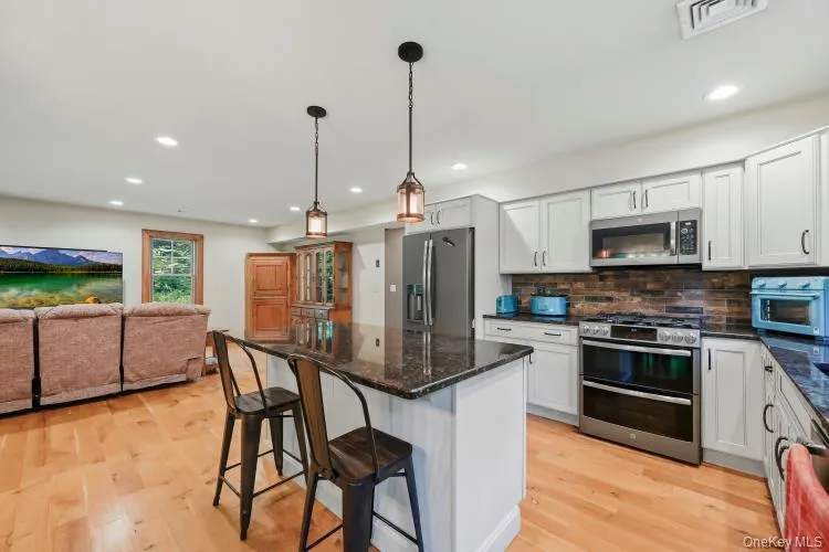 248 Bellvale Lakes Road, Warwick (town), NY, 2 Bedrooms Bedrooms, 7 Rooms Rooms,2 BathroomsBathrooms,Residential,For Rent,Bellvale Lakes,0,1026355 248 Bellvale Lakes Road, Warwick (town), NY, 2 Bedrooms Bedrooms, 7 Rooms Rooms,2 BathroomsBathrooms,Residential,For Rent,Bellvale Lakes,0,1026355