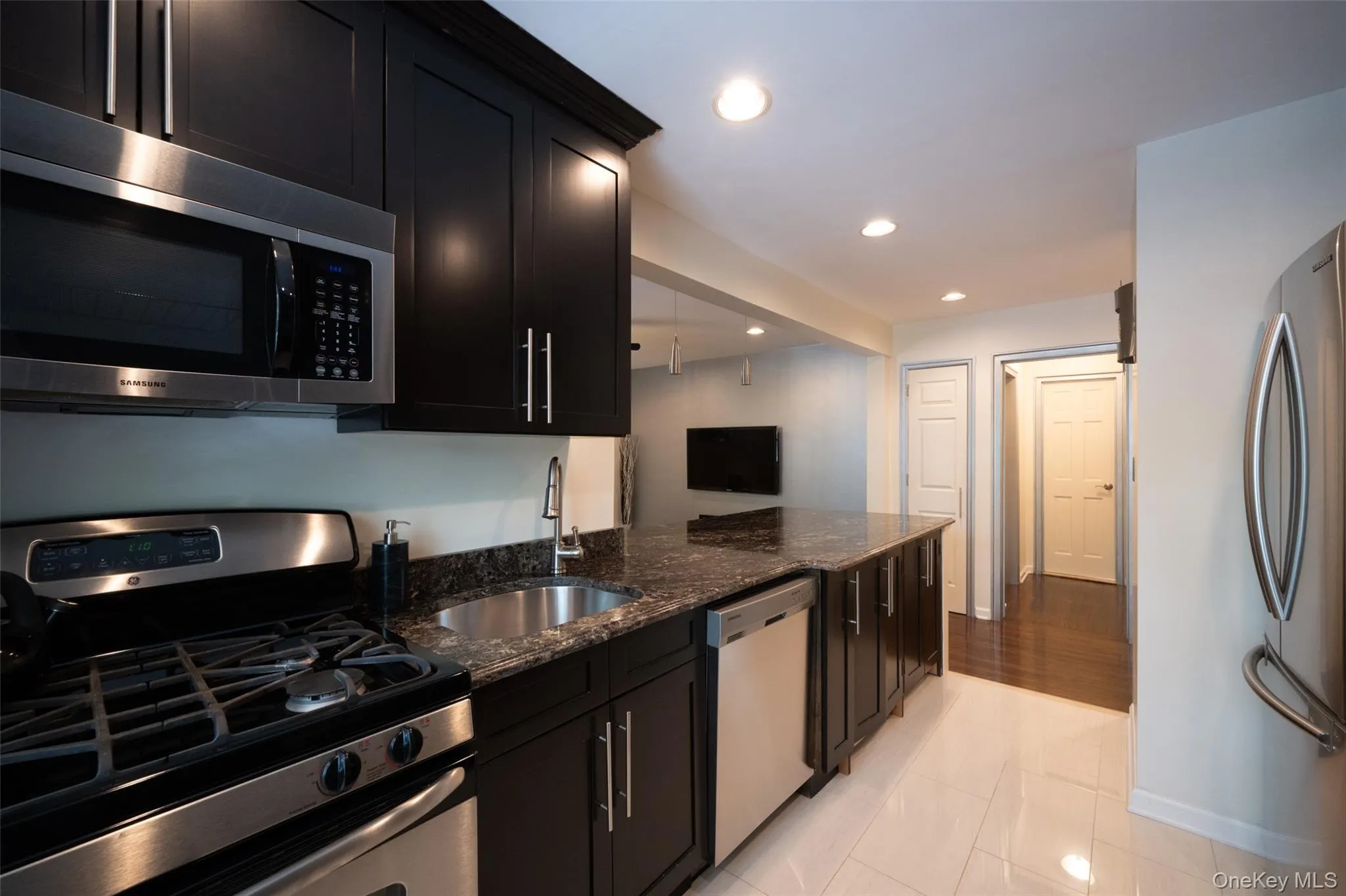 62 Manchester Road, Eastchester, NY, 1 Bedroom Bedrooms, 4 Rooms Rooms,1 BathroomBathrooms,Residential,For Rent,Manchester,0,1026356 62 Manchester Road, Eastchester, NY, 1 Bedroom Bedrooms, 4 Rooms Rooms,1 BathroomBathrooms,Residential,For Rent,Manchester,0,1026356