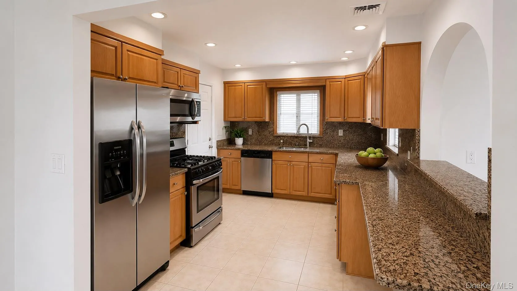 51 Hollywood Avenue, Babylon, NY, 3 Bedrooms Bedrooms, 7 Rooms Rooms,2 BathroomsBathrooms,Residential,For Rent,Hollywood,0,1026358 51 Hollywood Avenue, Babylon, NY, 3 Bedrooms Bedrooms, 7 Rooms Rooms,2 BathroomsBathrooms,Residential,For Rent,Hollywood,0,1026358