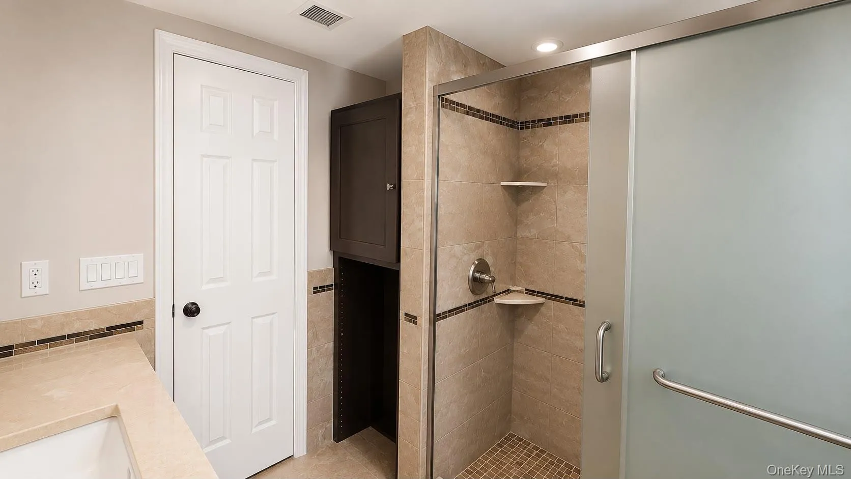 51 Hollywood Avenue, Babylon, NY, 3 Bedrooms Bedrooms, 7 Rooms Rooms,2 BathroomsBathrooms,Residential,For Rent,Hollywood,0,1026358 51 Hollywood Avenue, Babylon, NY, 3 Bedrooms Bedrooms, 7 Rooms Rooms,2 BathroomsBathrooms,Residential,For Rent,Hollywood,0,1026358